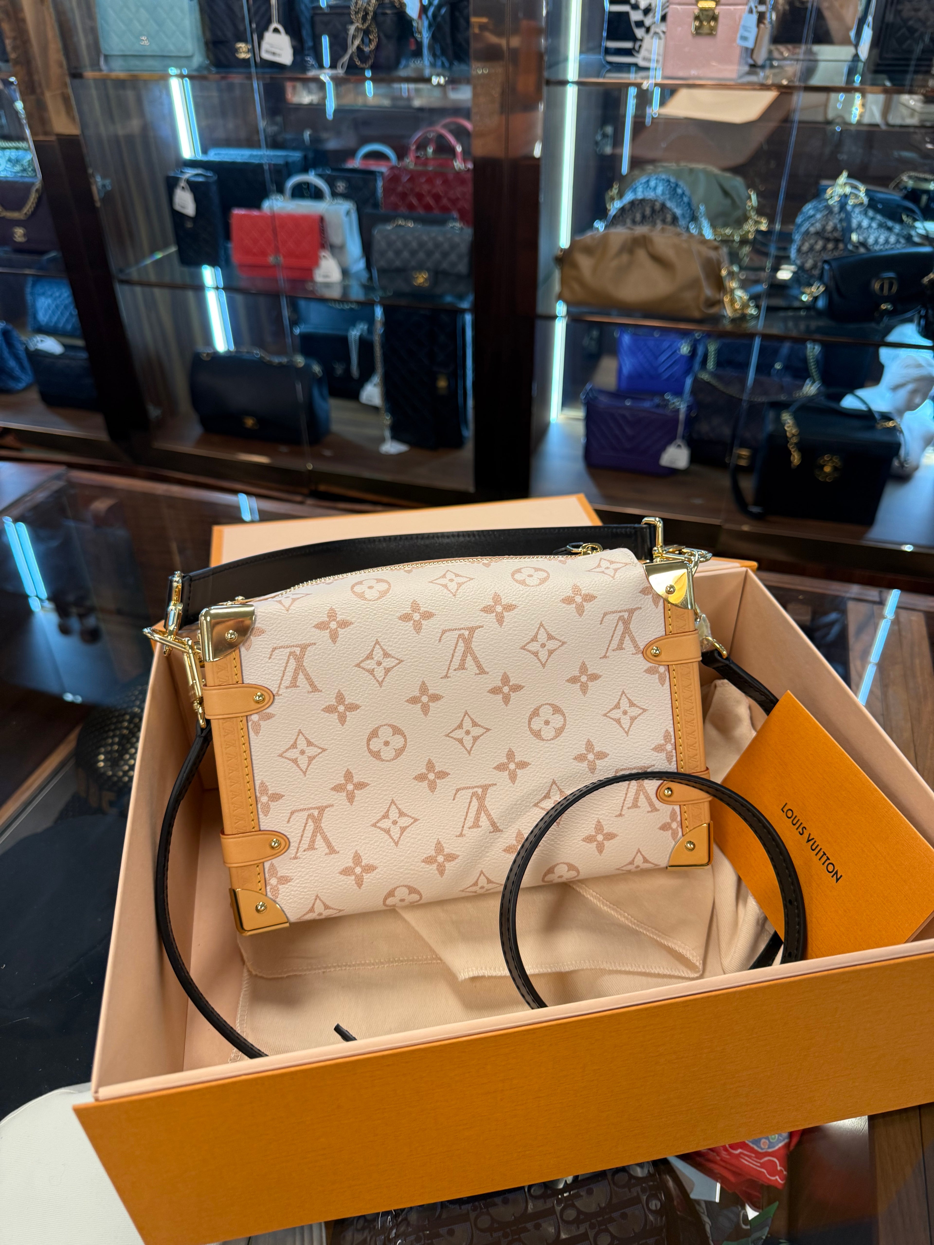 LOUIS VUITTON SIDE TRUNK LIMITED EDITION WHITE CANVAS