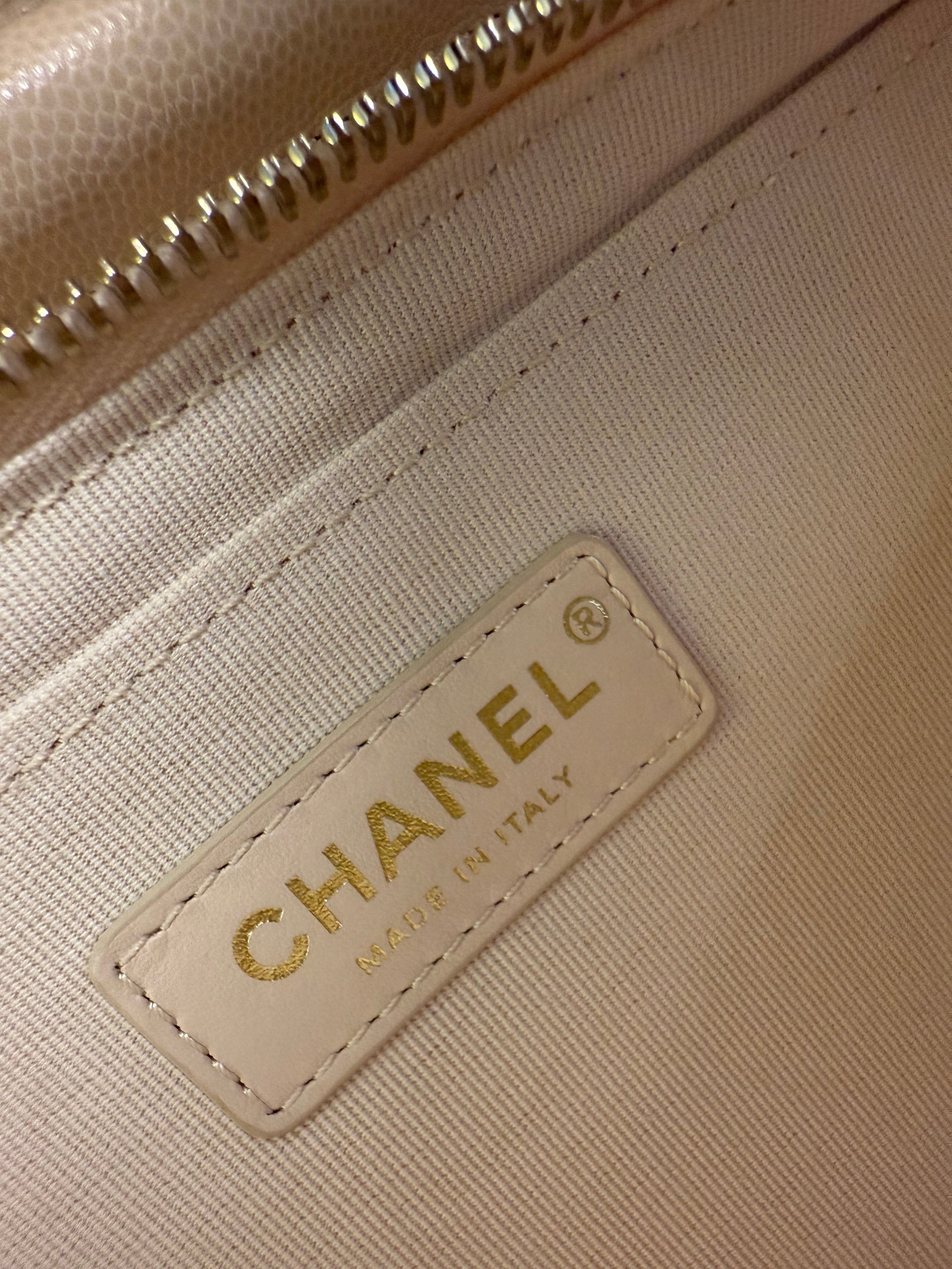 CHANEL LIKE A WALLET LIGHT PINK CAVIAR PALE GOLD HARDWEAR .