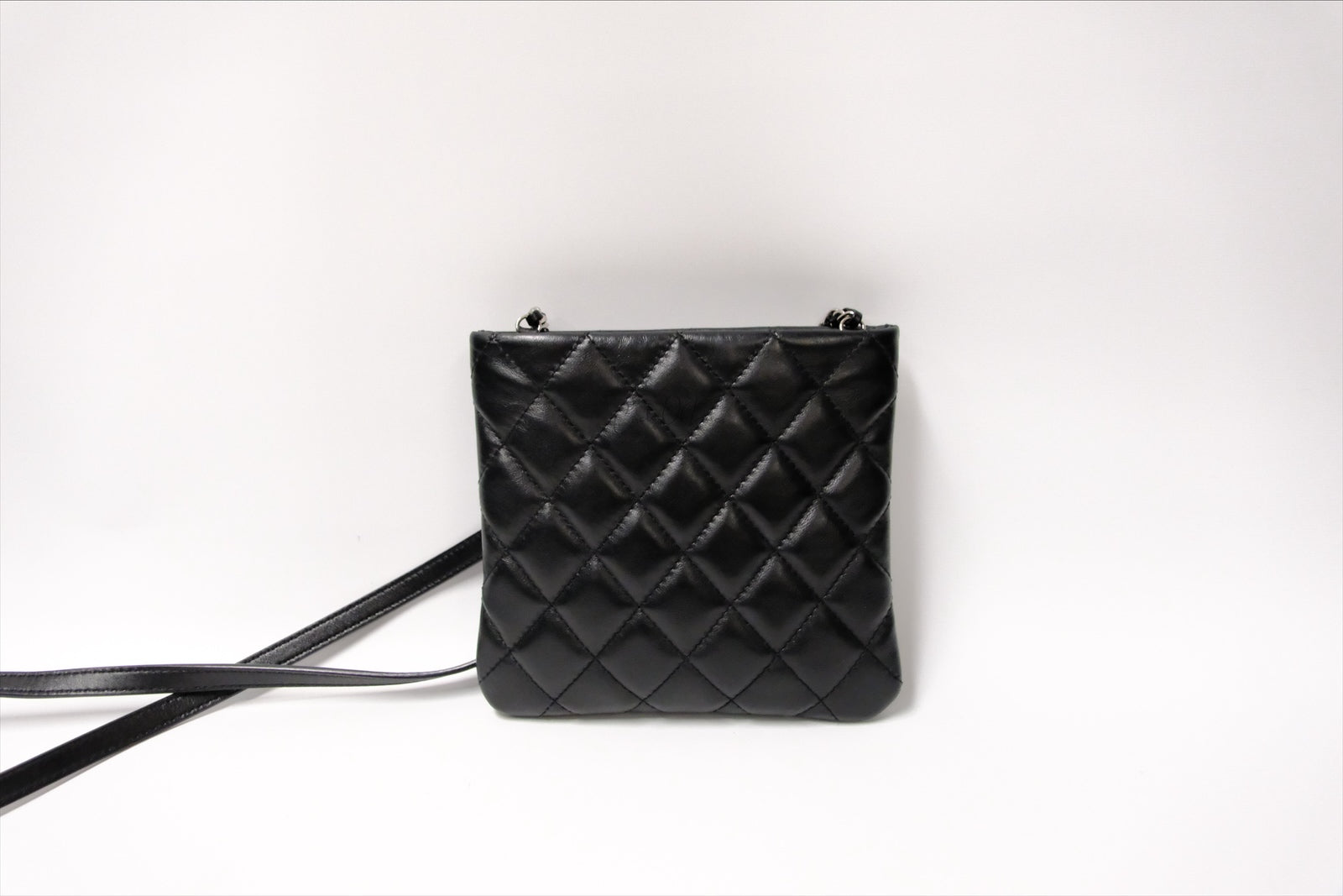 BLACK LAMSKIN SLING BAG SHW