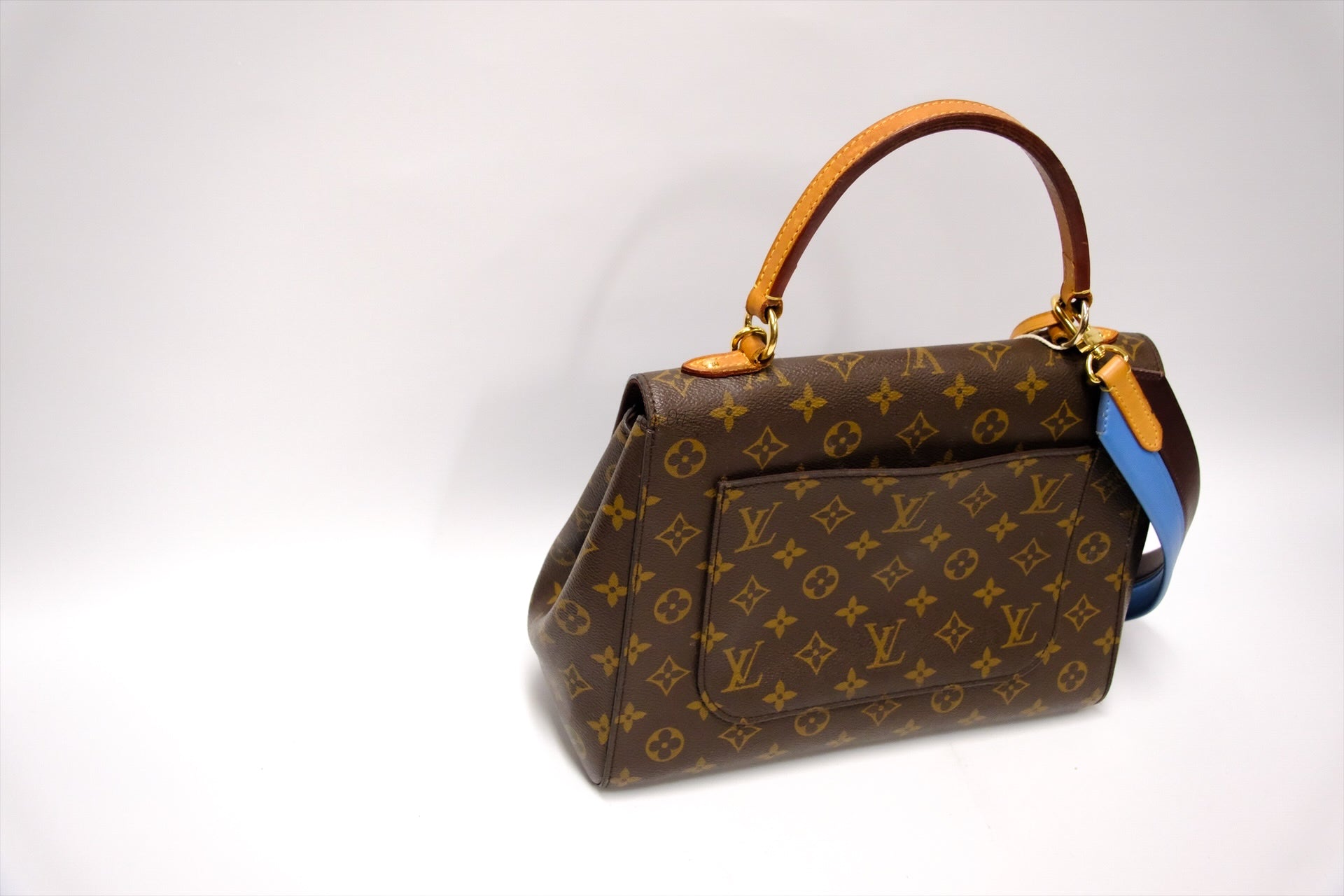 LOUIS VUITTON CLUNNY MONOGRAM MM