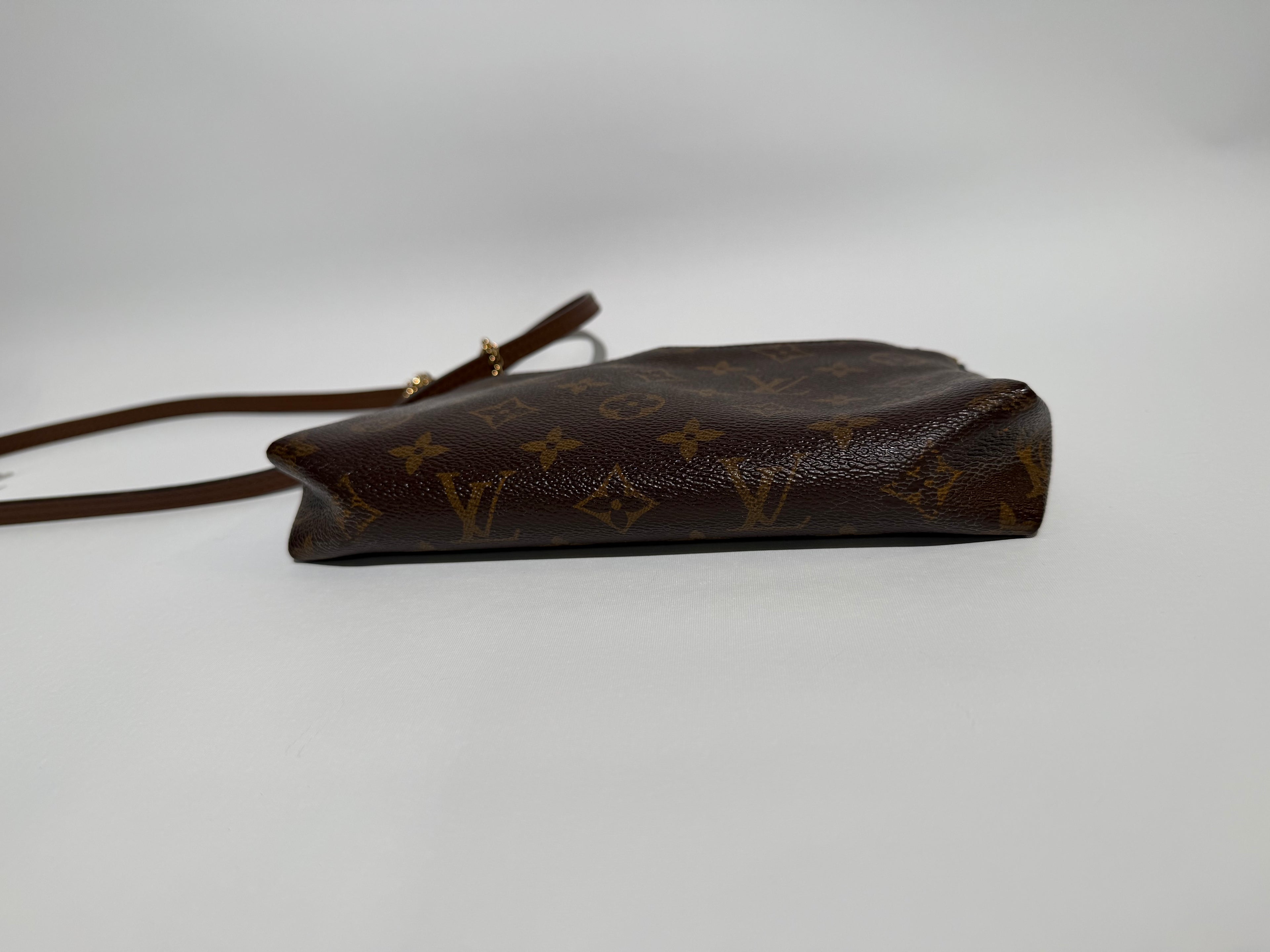 LOUIS VUITTON PALLAS MONOGRAM /NOIR CLUTCH  2