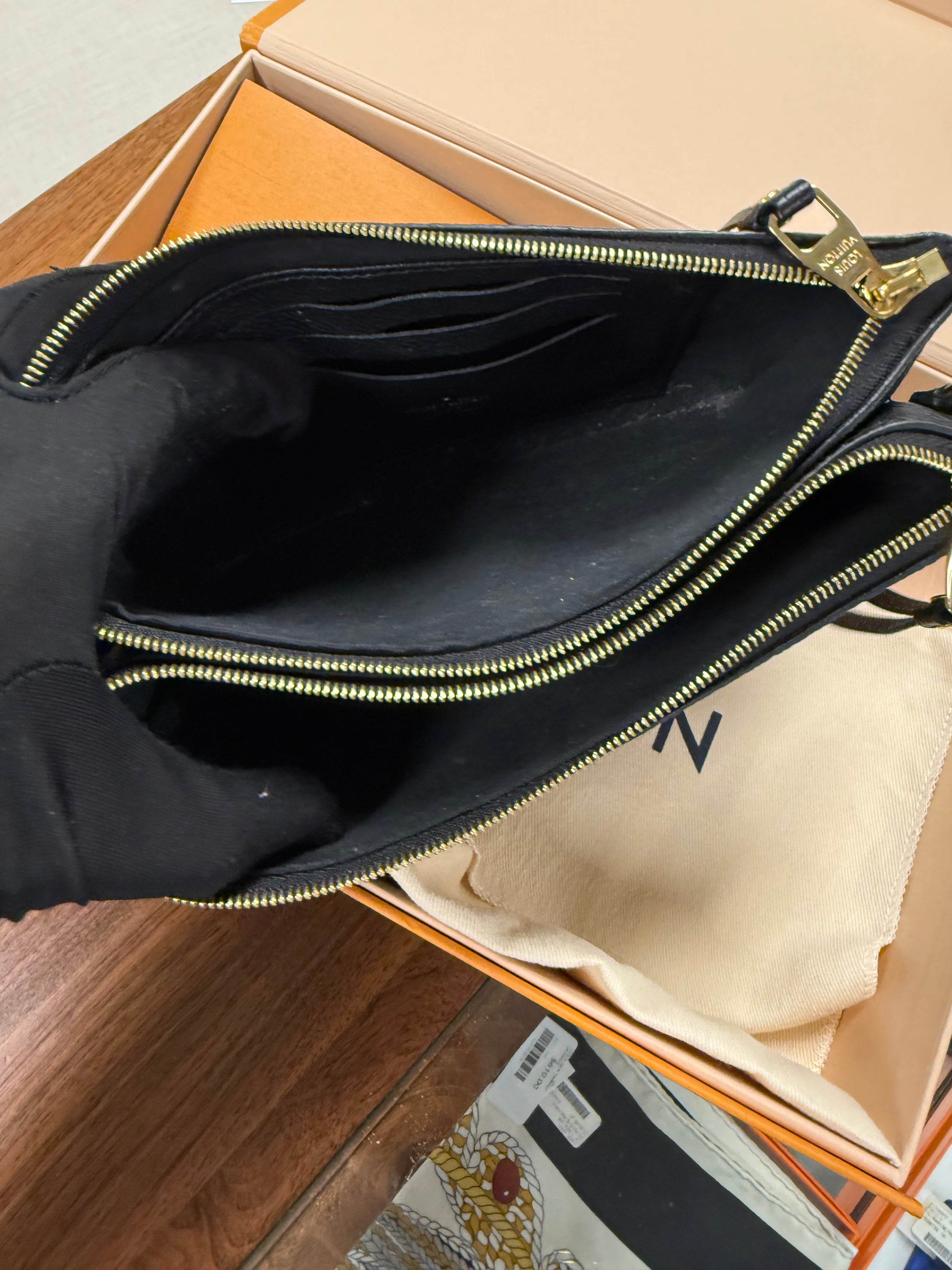 LOUIS VUITTON DOUBLE ZIP EMPRINENTE