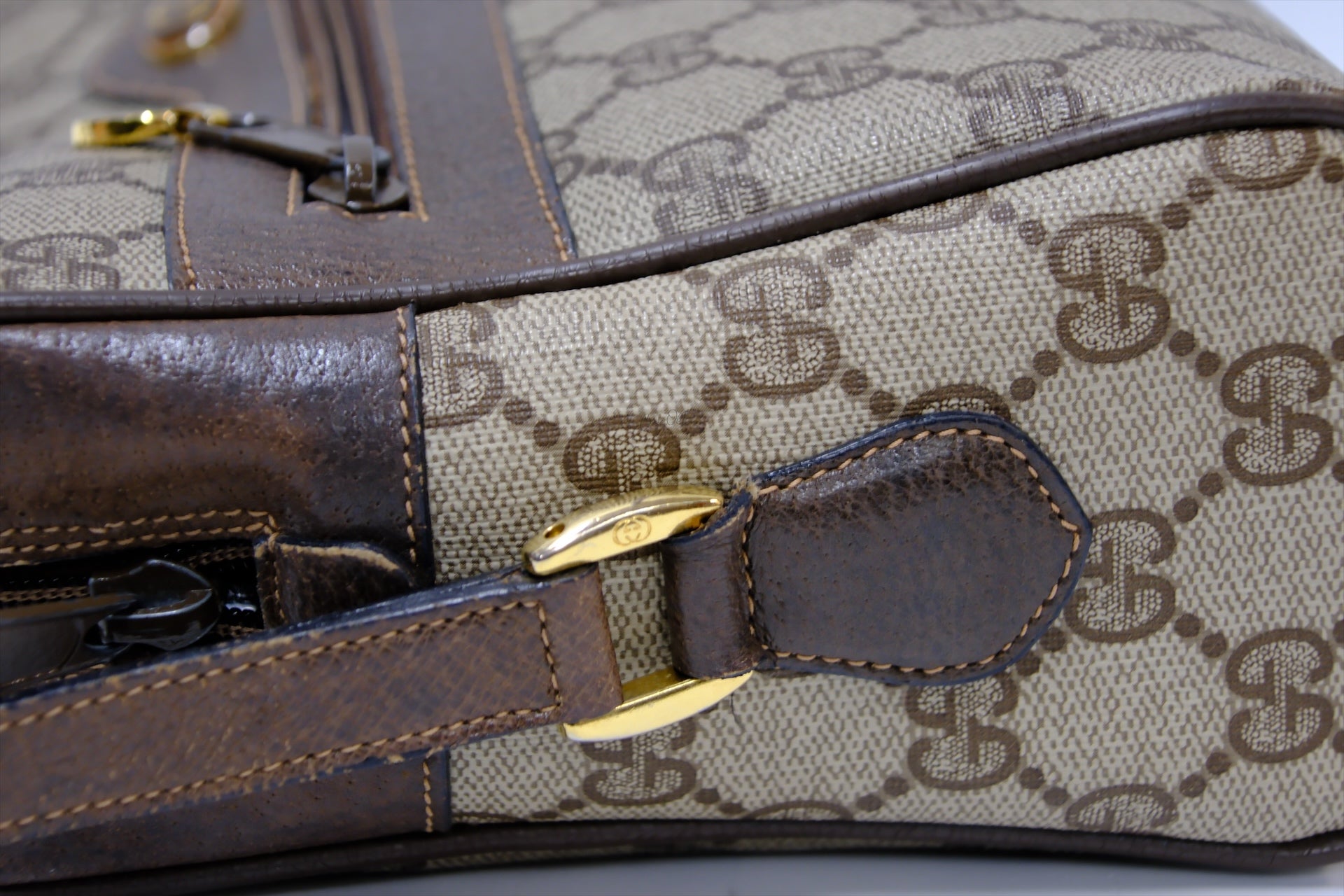 GUCCI VINTAGE CAMERA CANVAS BAG