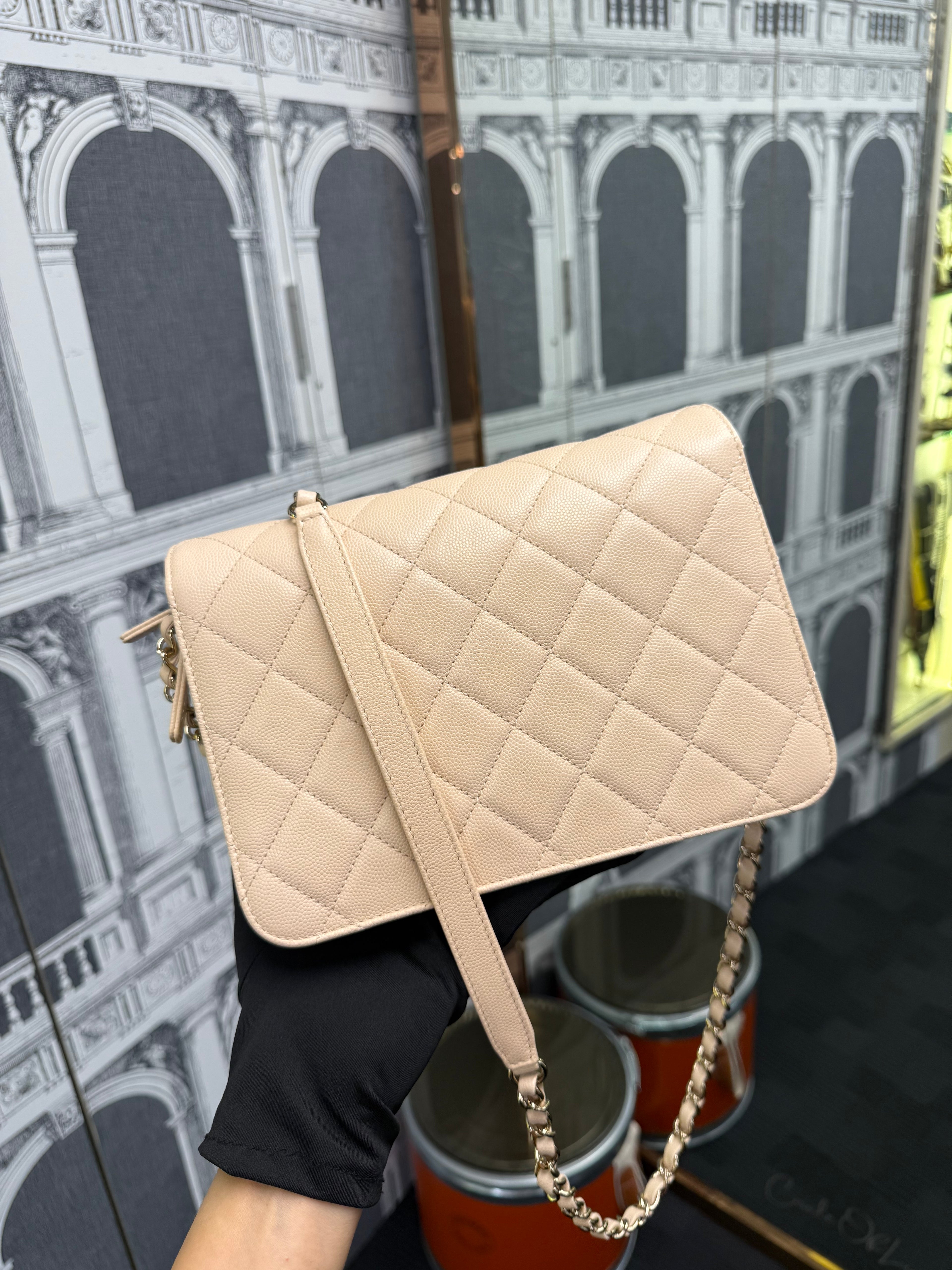 CHANEL LIKE A WALLET LIGHT PINK CAVIAR PALE GOLD HARDWEAR .