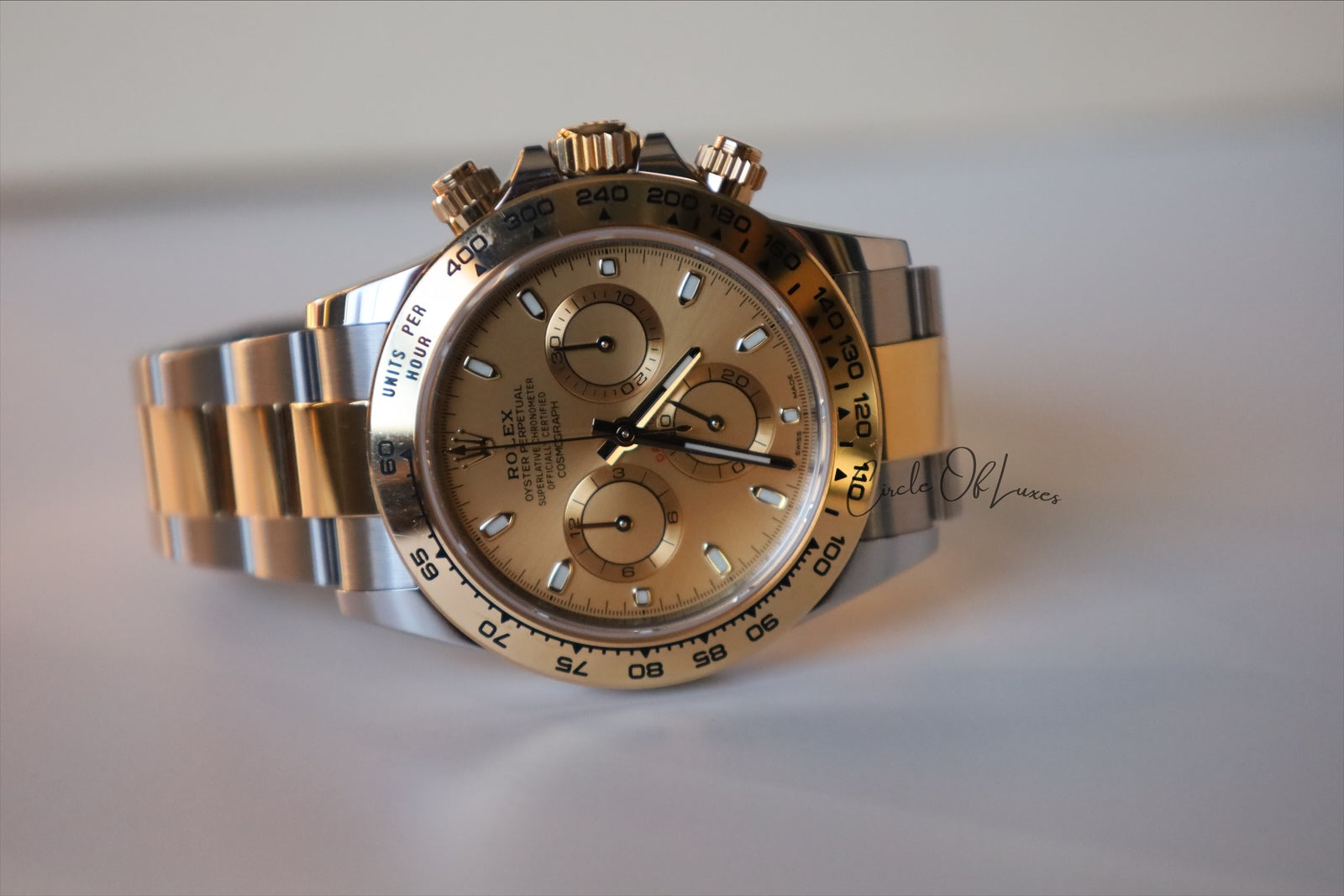 ROLEX OYSTER PERPETUAL COSMOGRAPH DAYTONA CHAMPAGNE DIAL