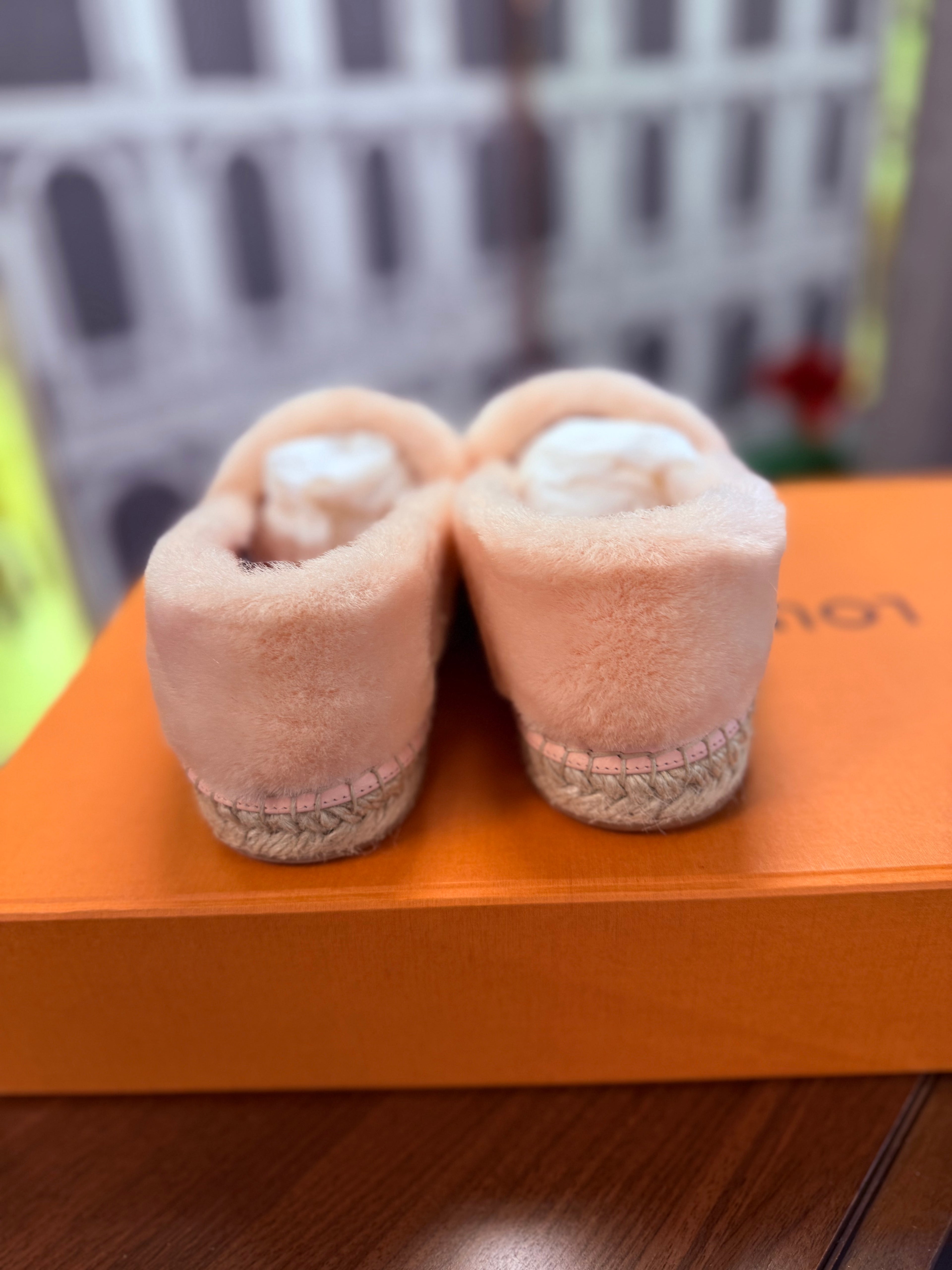 LOUIS VUITTON SEASHORE ESPADRILLES SIZE 38 PINK