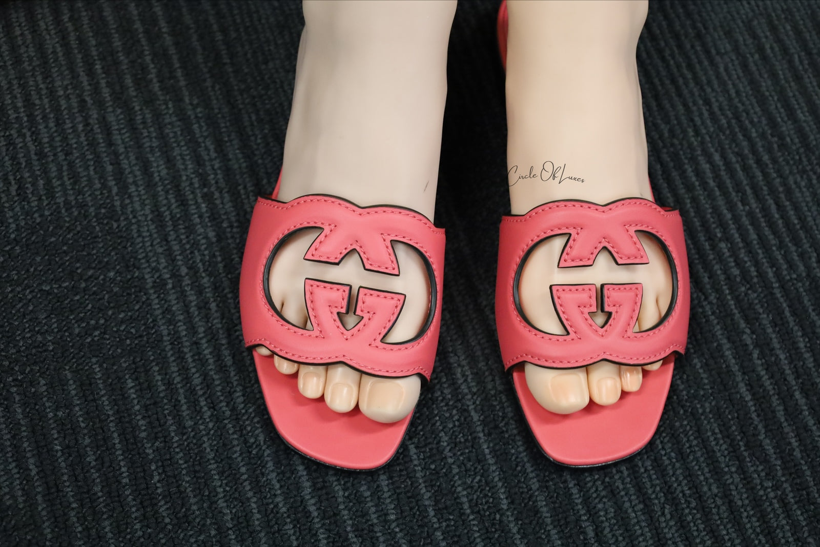 GUCCI GG SLIDE PINK CALFKSIN LEATHER SIZE 37 1/2