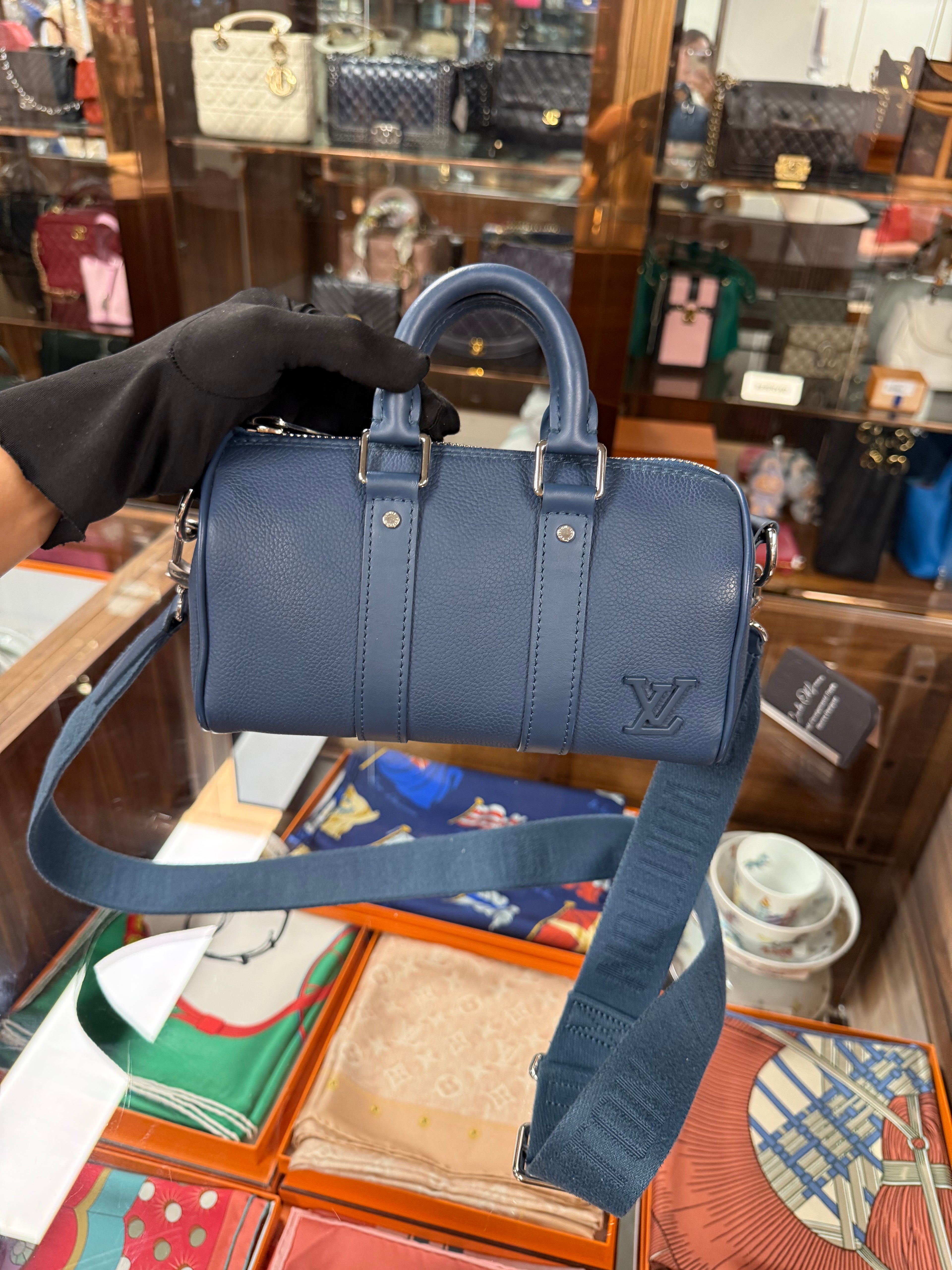 LOUIS VUITTON KEEPALL BLUE
