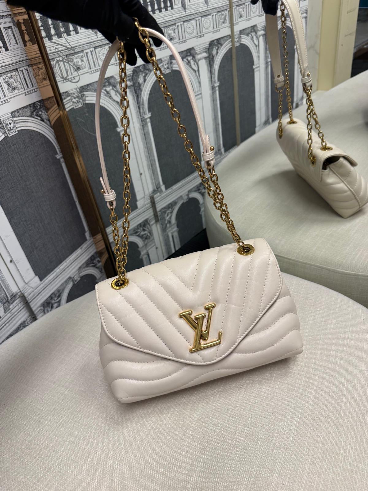 LOUIS VUITTON  NEW WAY MM IVORY CHAIN BAG