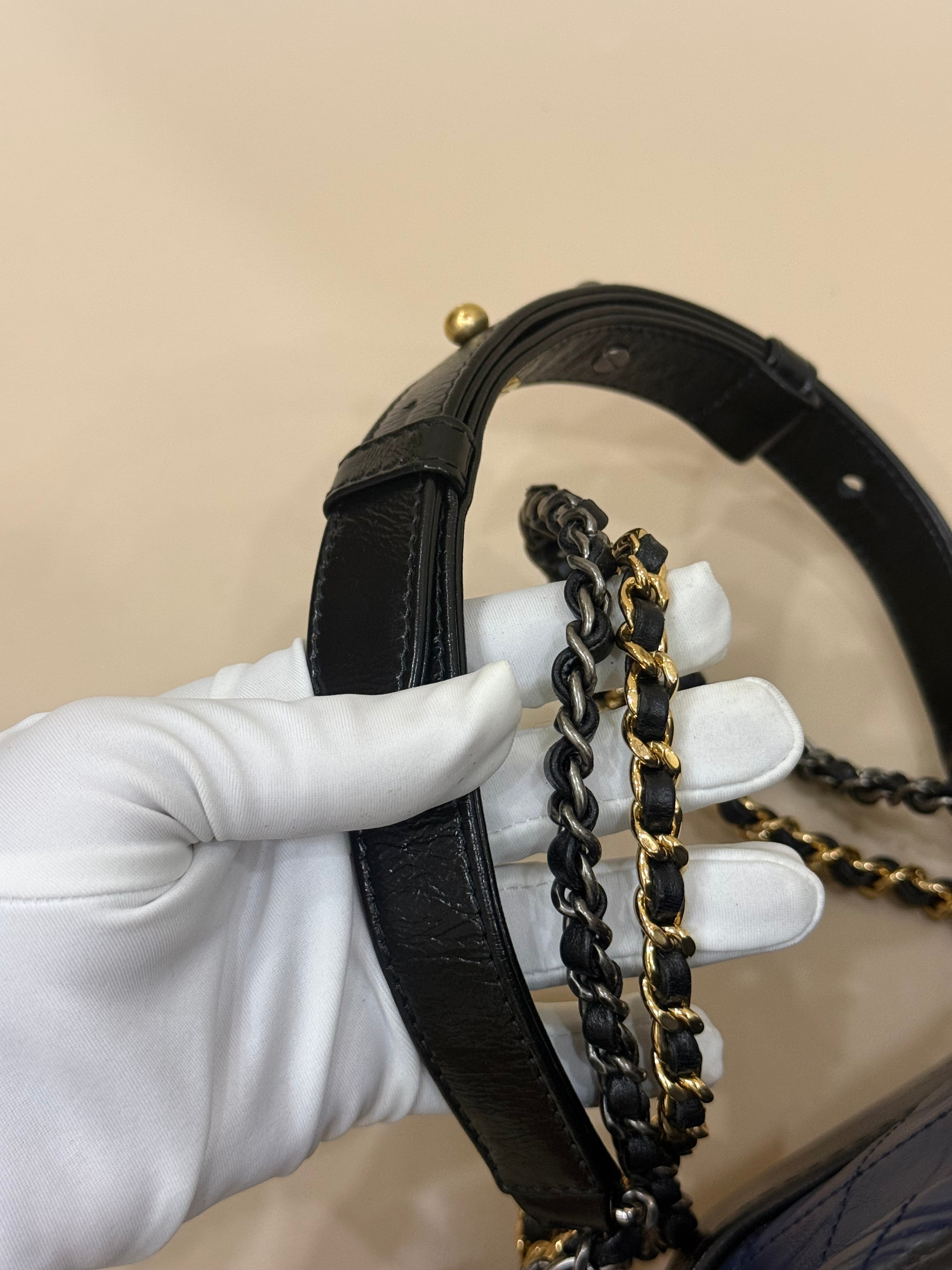 CHANEL SMALL GABRIELLE NAVY/BLACK CALFSKIN MIXED HARDWARE