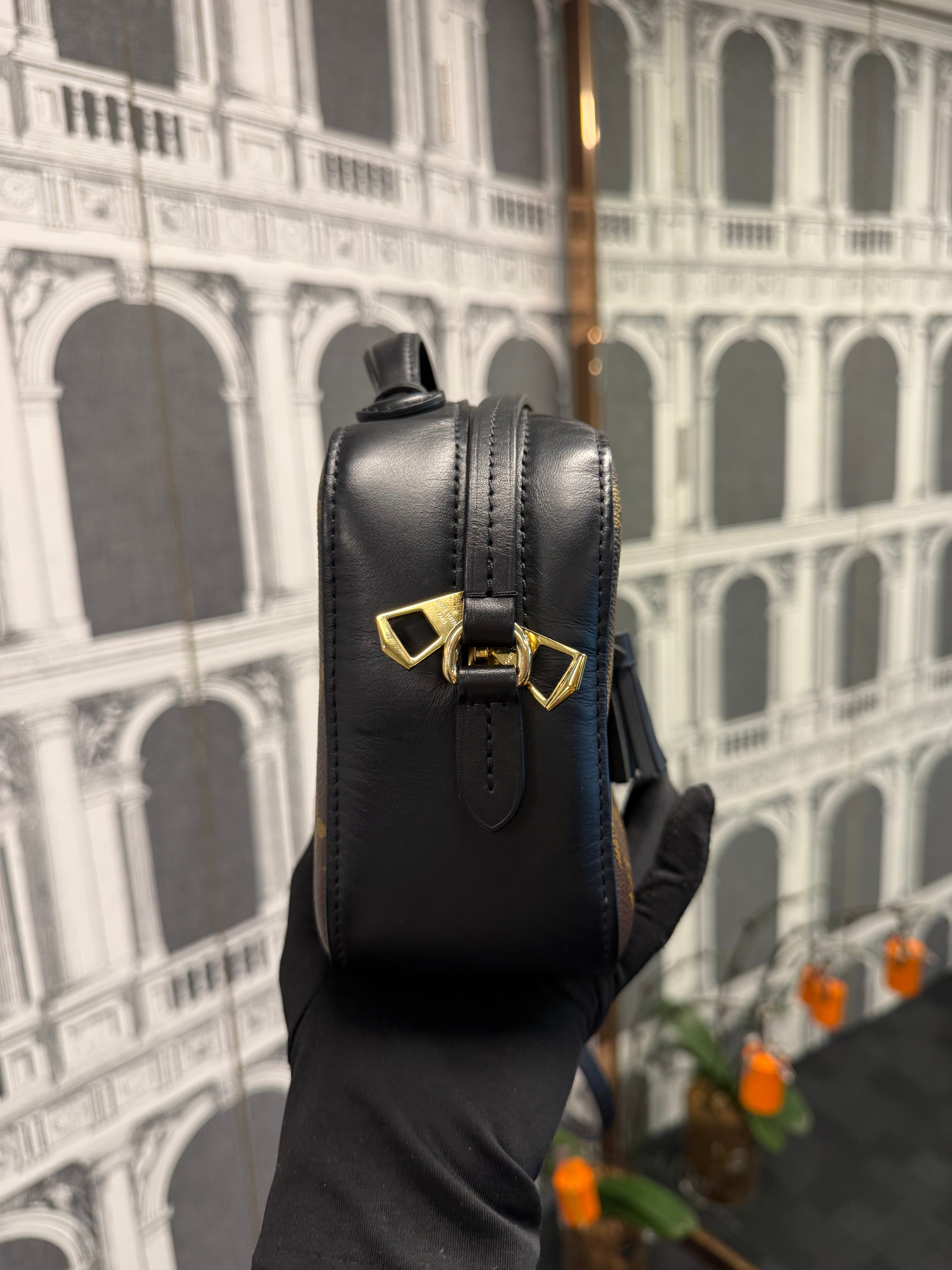 LOUIS VUITTON SAINTONGE MONOGRAM NOIR