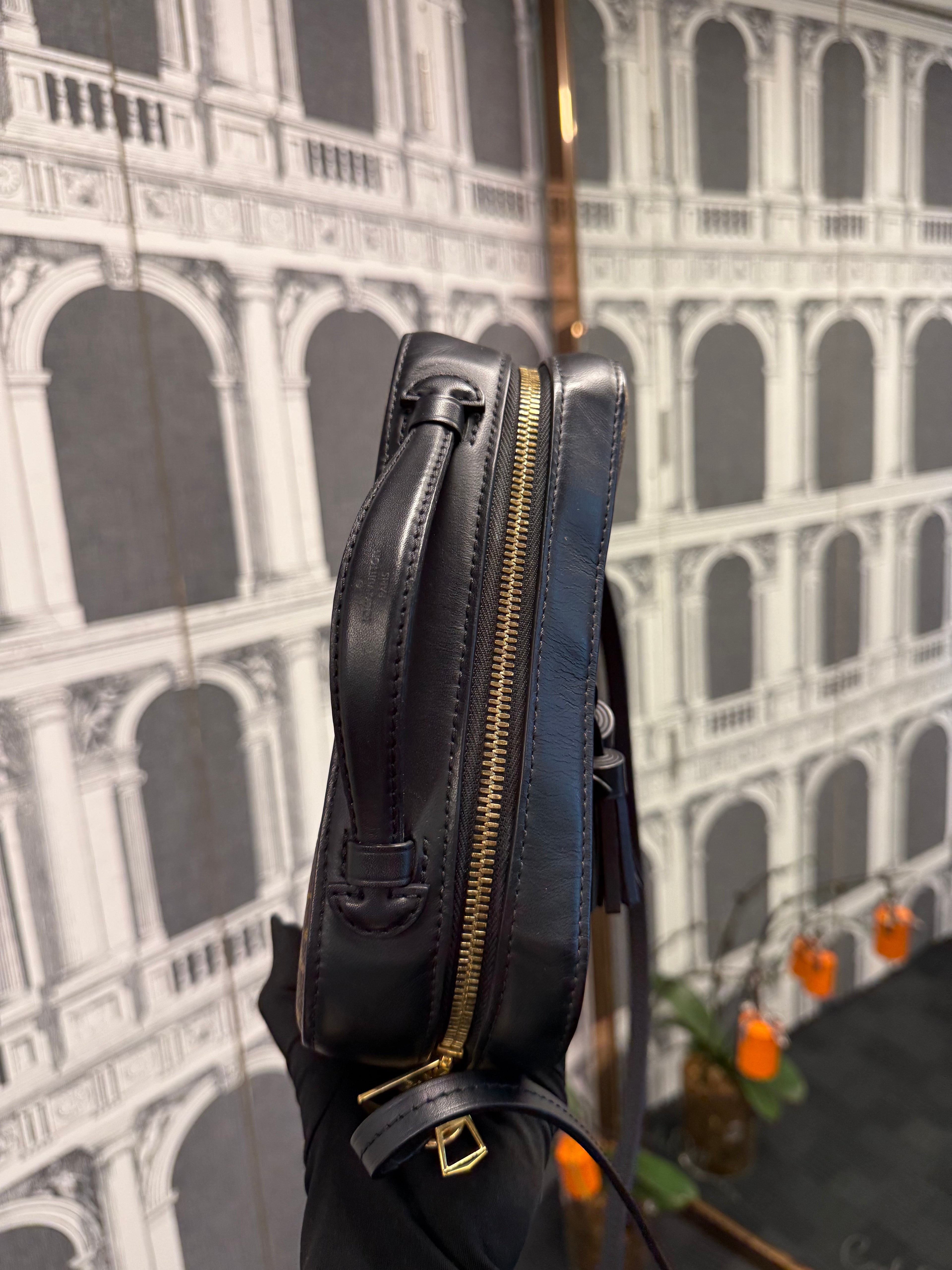 LOUIS VUITTON SAINTONGE MONOGRAM NOIR