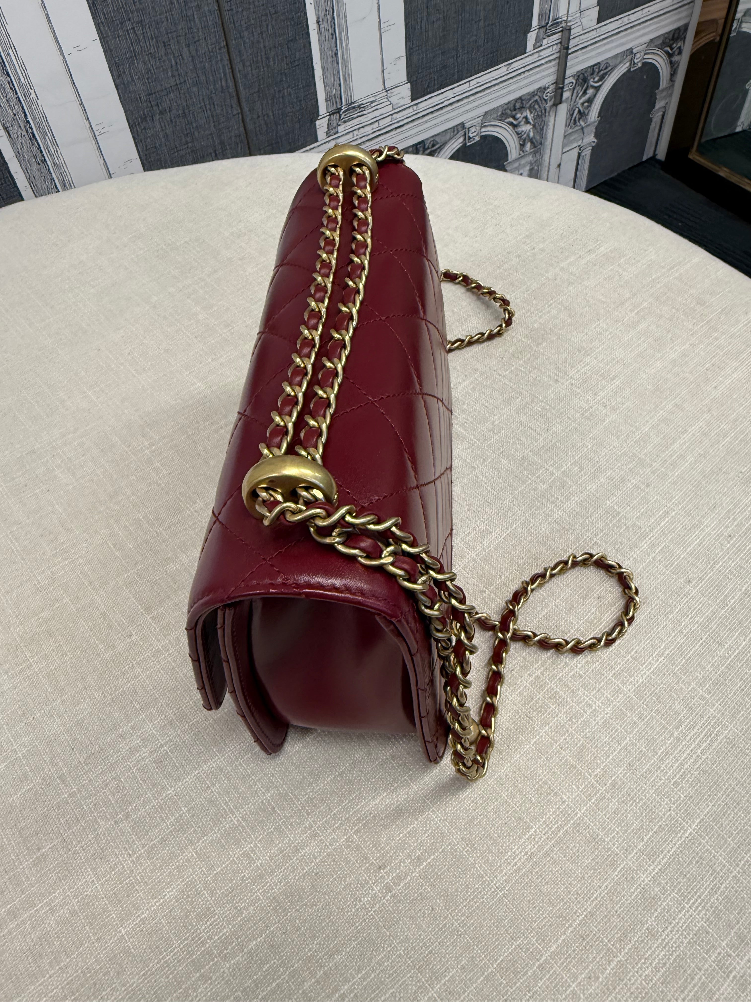 CHANEL 21A MEDIUM GOLD CRUSH FLAP BAG CALFSKIN BURGUNDY GHW 134887426