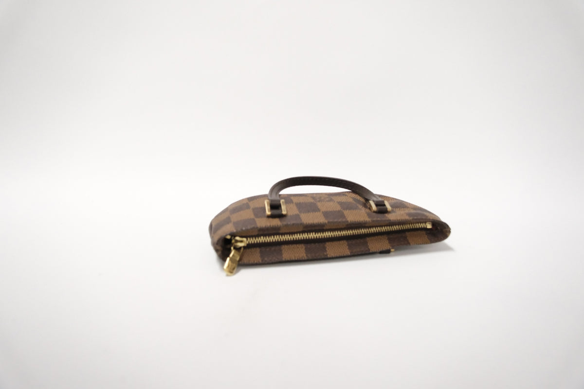 LOUIS VUITTON  MANOSQUE POUCH
