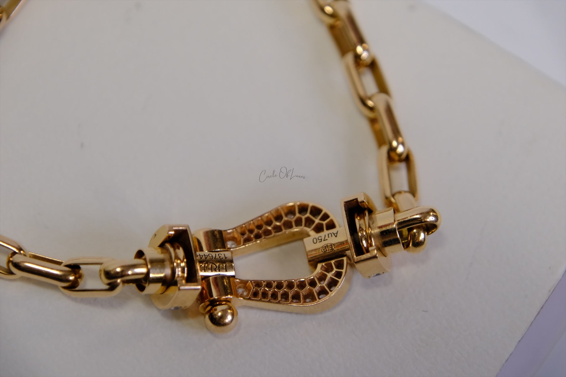 Force 10 bracelet 18k yellow gold and diamonds large model