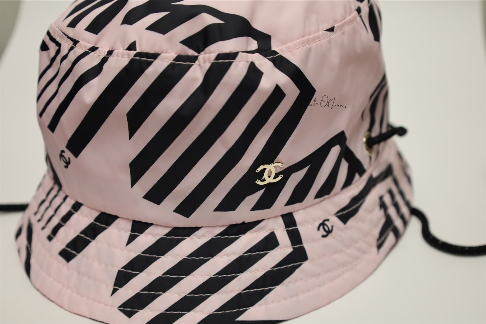 NEW CHANEL PINK BUCKET BAG SIZE S