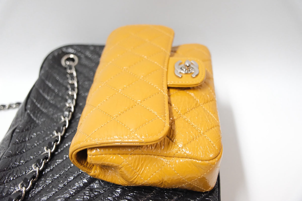 CHANEL PARIS HUMBURG 2018 DOUBLE CAMERA SHINNY SKIN