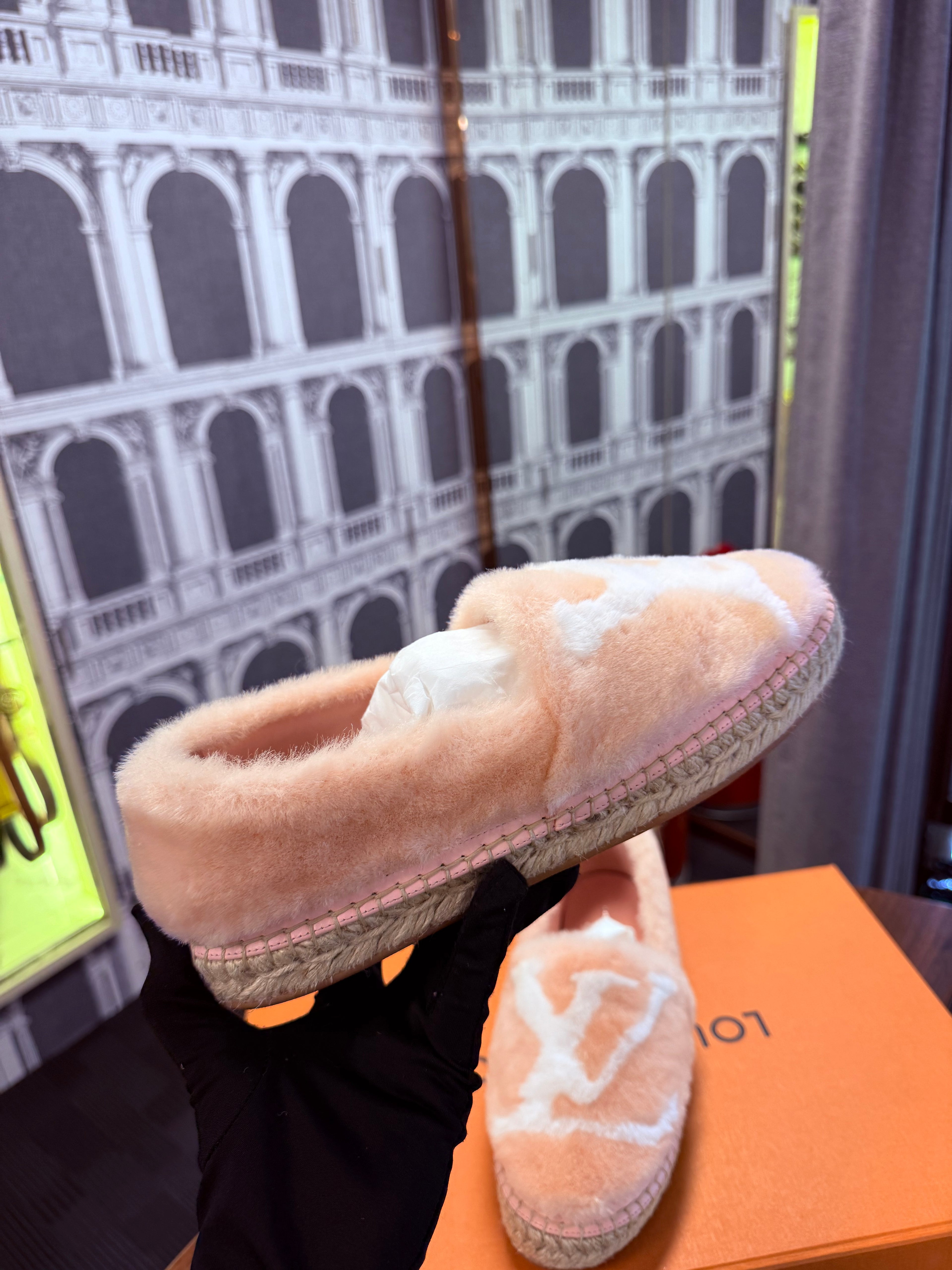 LOUIS VUITTON SEASHORE ESPADRILLES SIZE 38 PINK