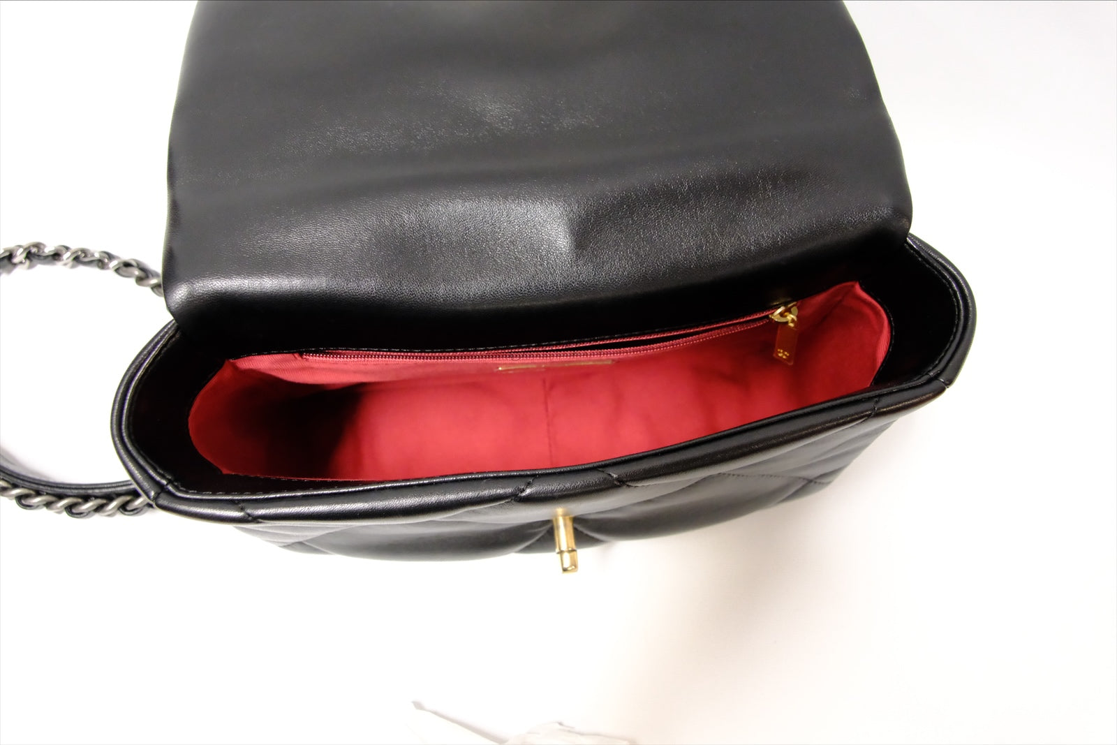 CHANEL C19 SMALL BLACK LAMSKIN