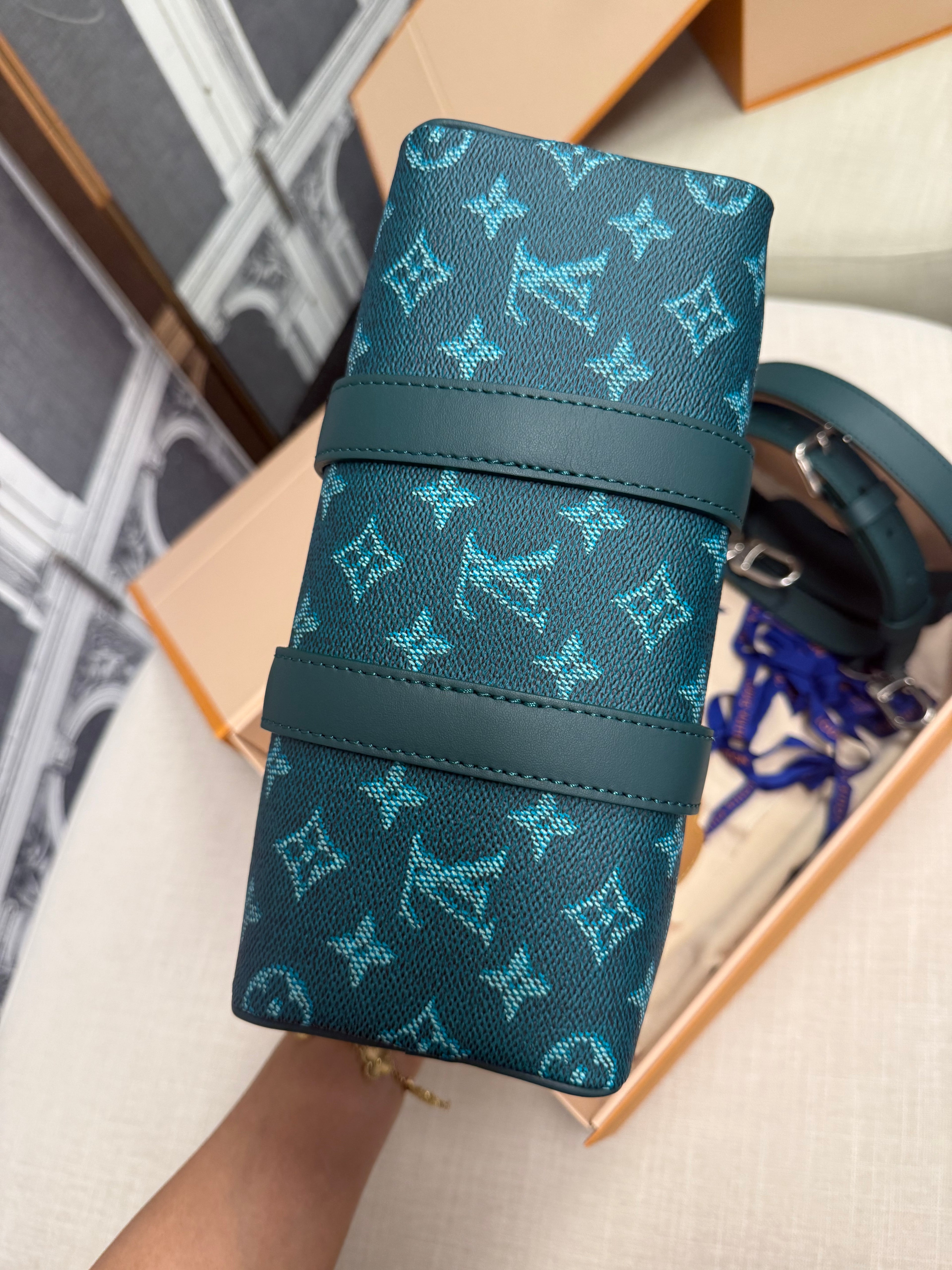 LOUIS VUITTON KEEPALL  25 GREEN