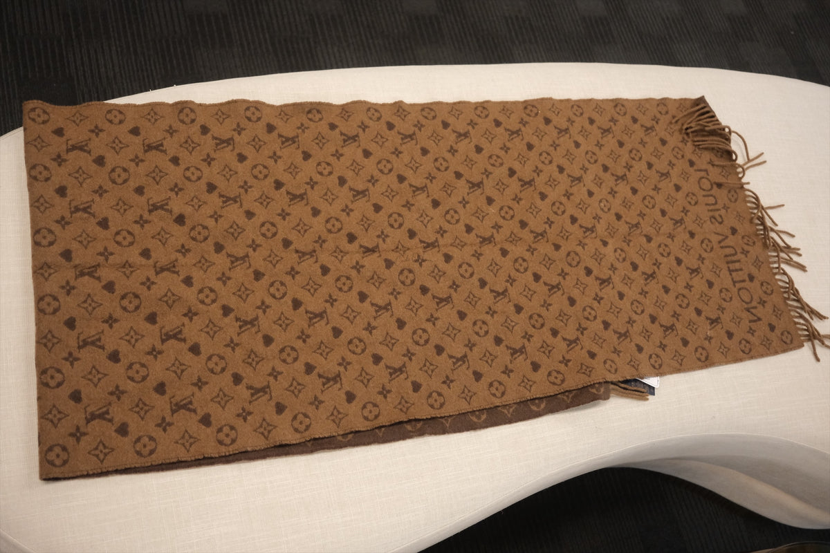 LOUIS VUITTON BROWN CASHMERE GAME ON FRINGE SCARF