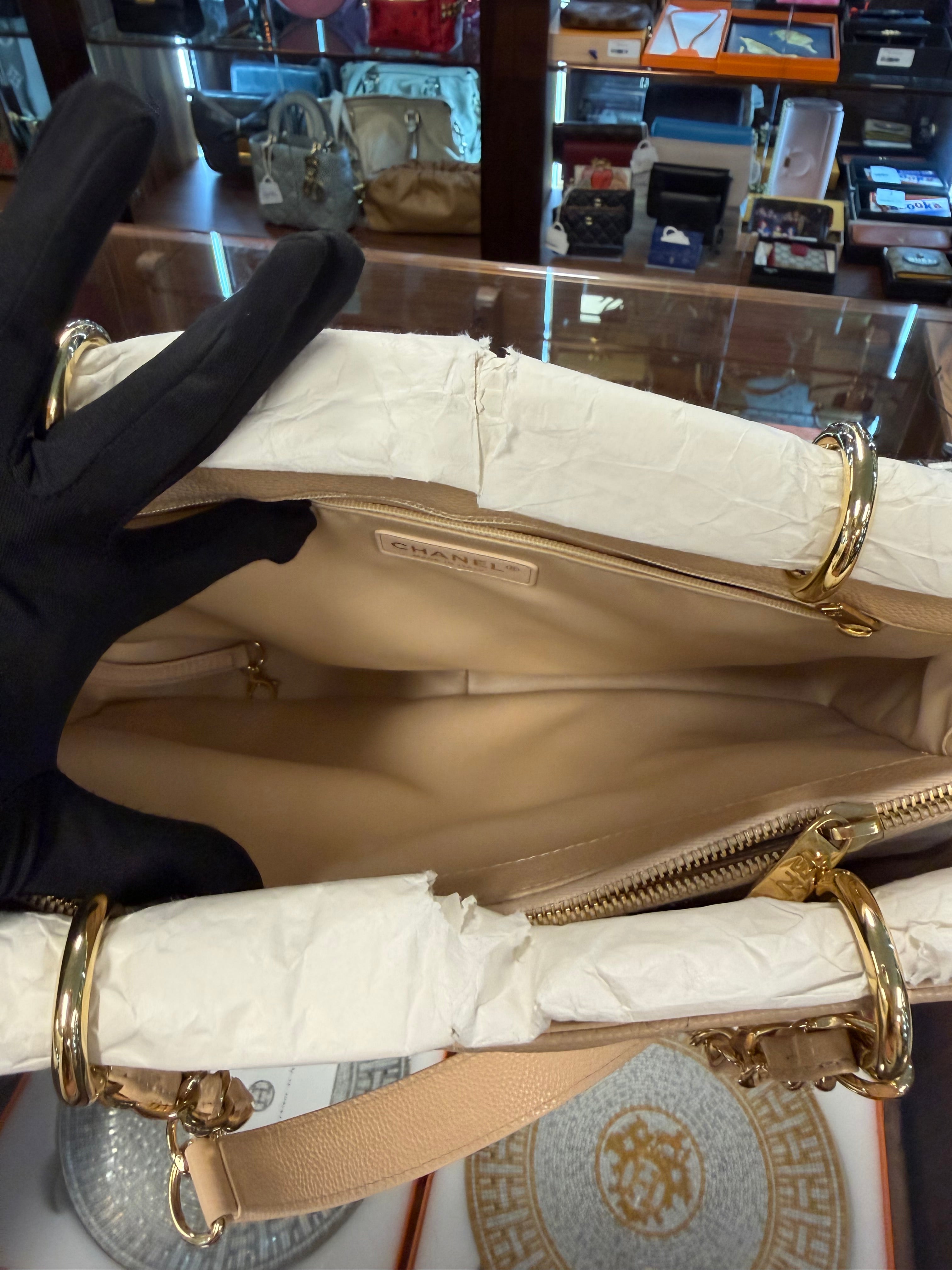 CHANEL GST BEIGE CAVIAR  GHW