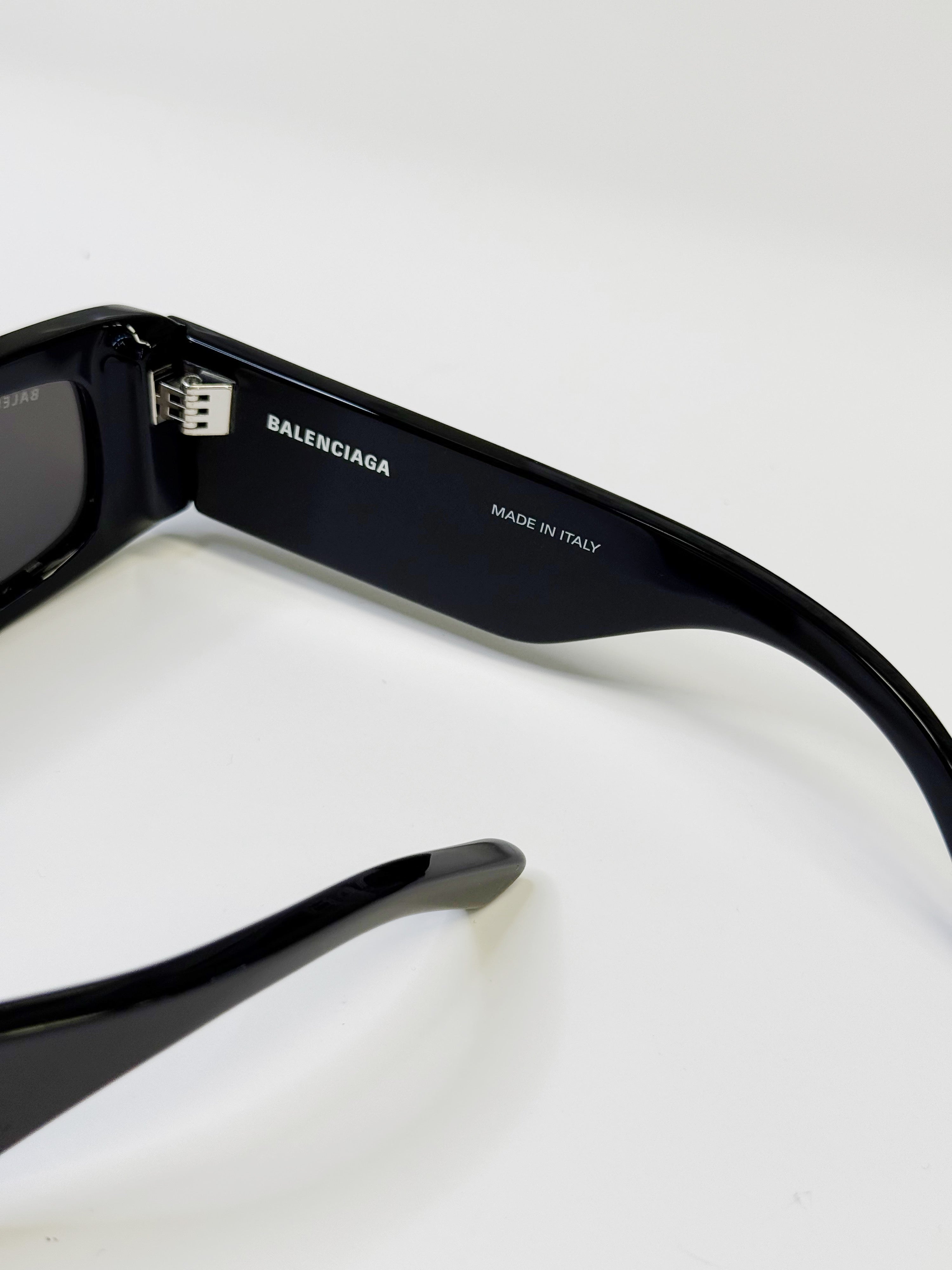 BALENCIAGA GLASS BLACK