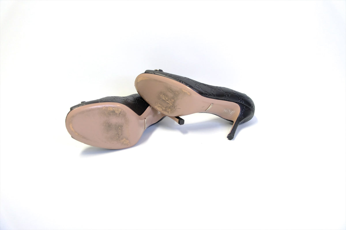 GUCCI GUCCISIMA GG PEEP TOE HORSEBIT PUMP SIZE 38