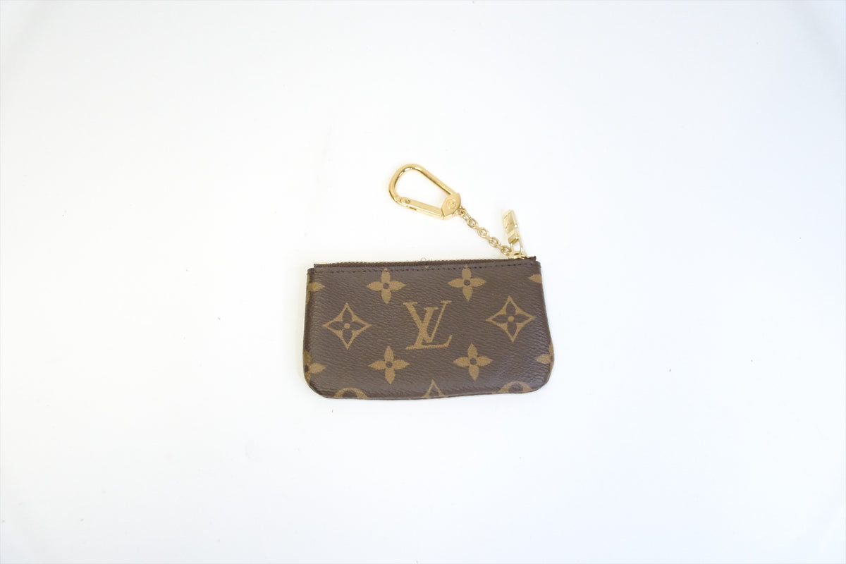 LOUIS VUITTON KEY CHAIN POUCH MONOGRAM