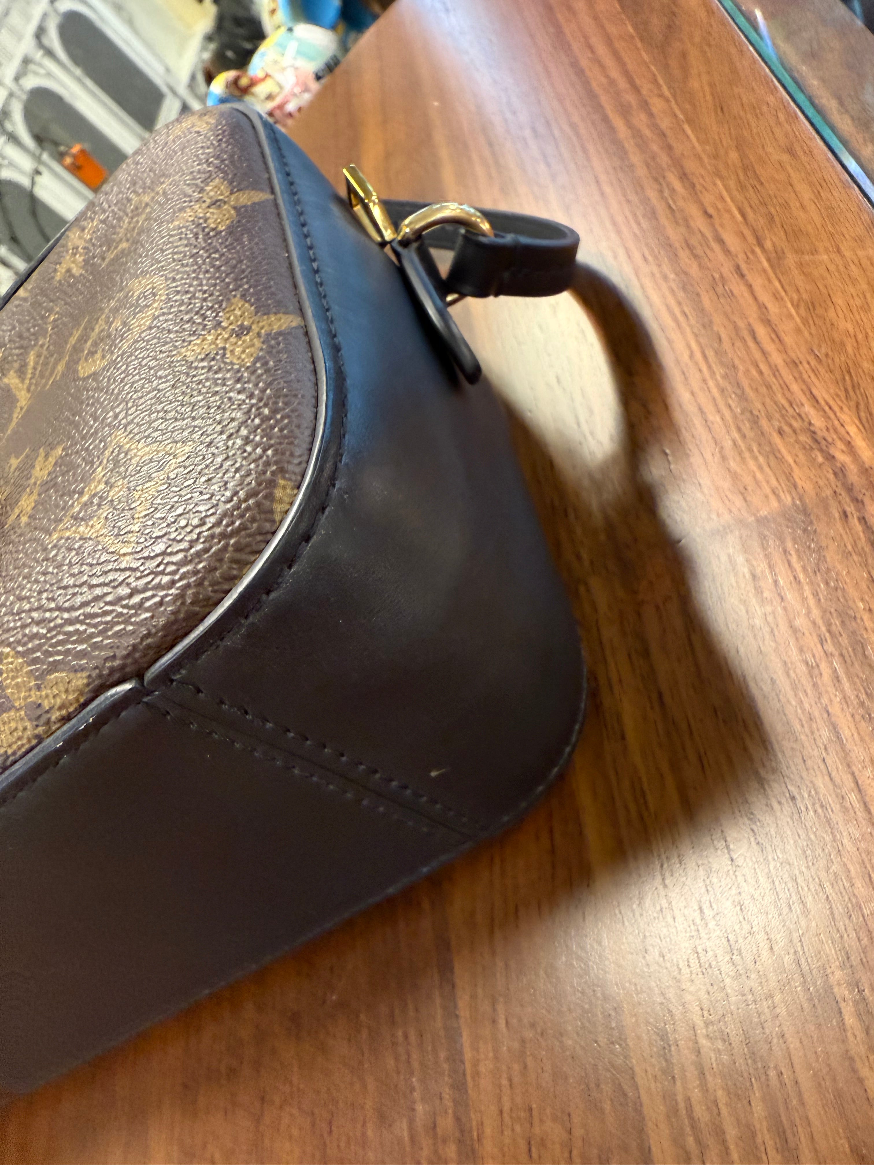 LOUIS VUITTON SAINTONGE MONOGRAM NOIR