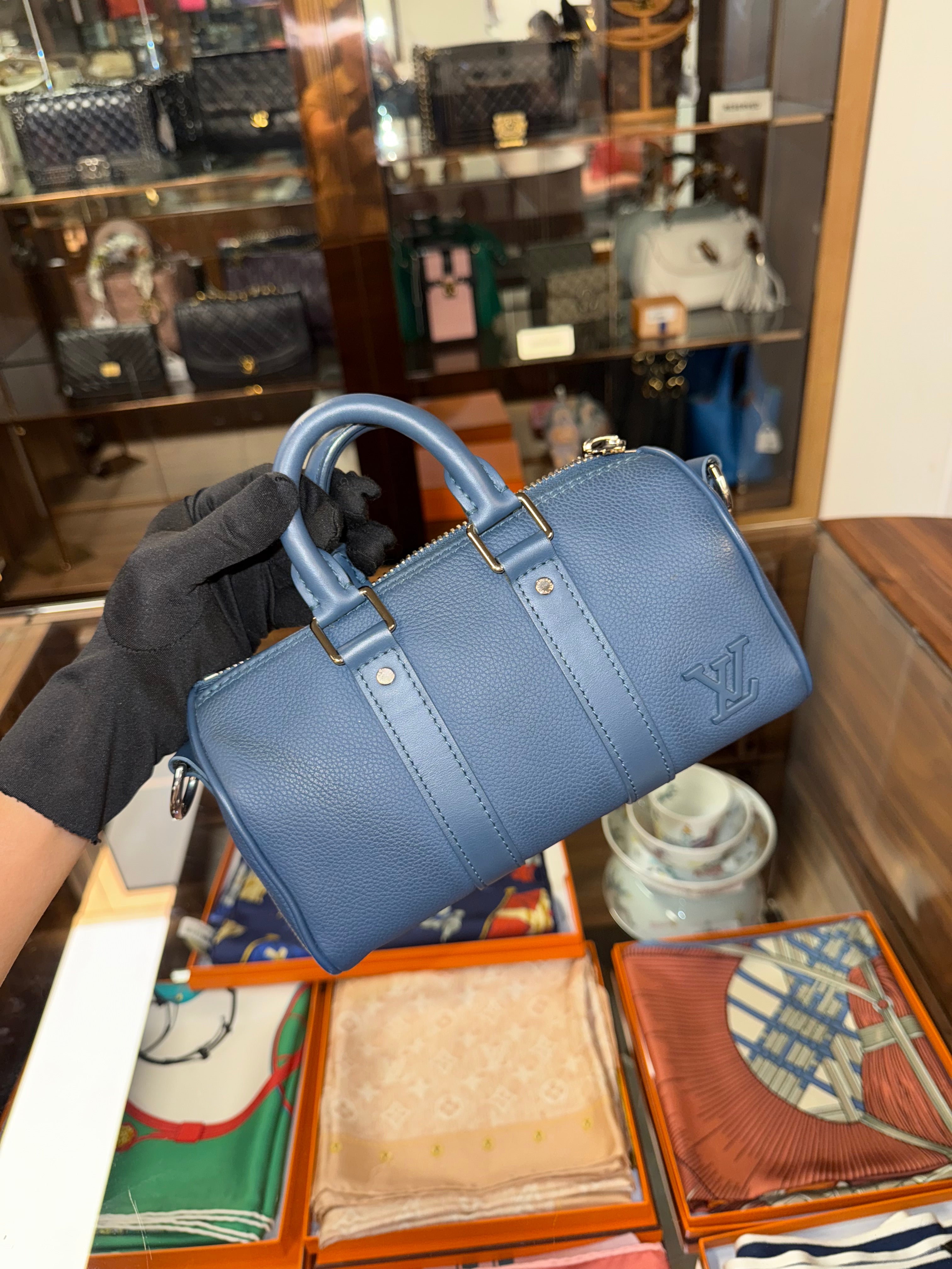LOUIS VUITTON KEEPALL BLUE