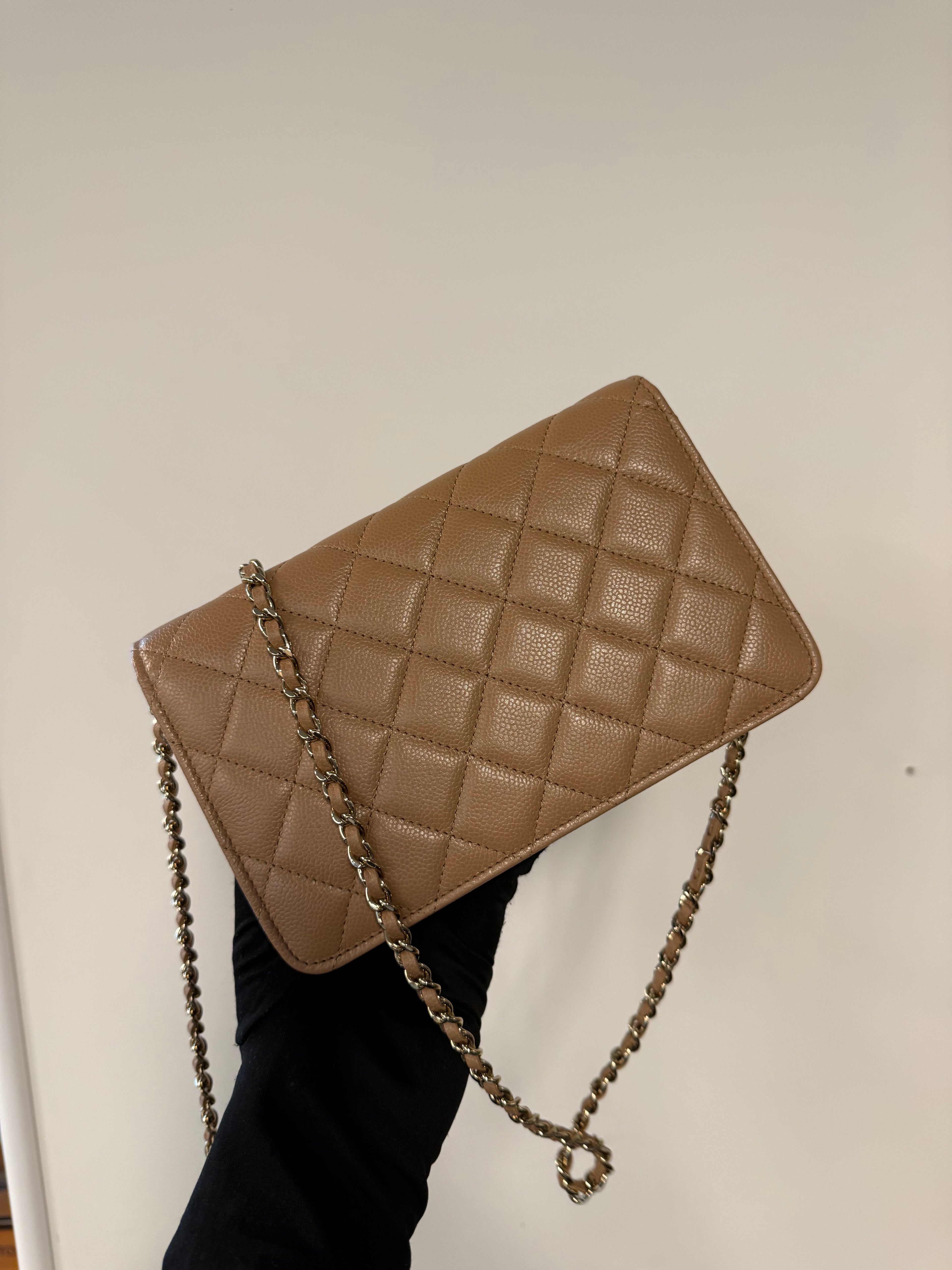 CHANEL WOC BEIGE LIMITED EIDTON CAVIAR GHW