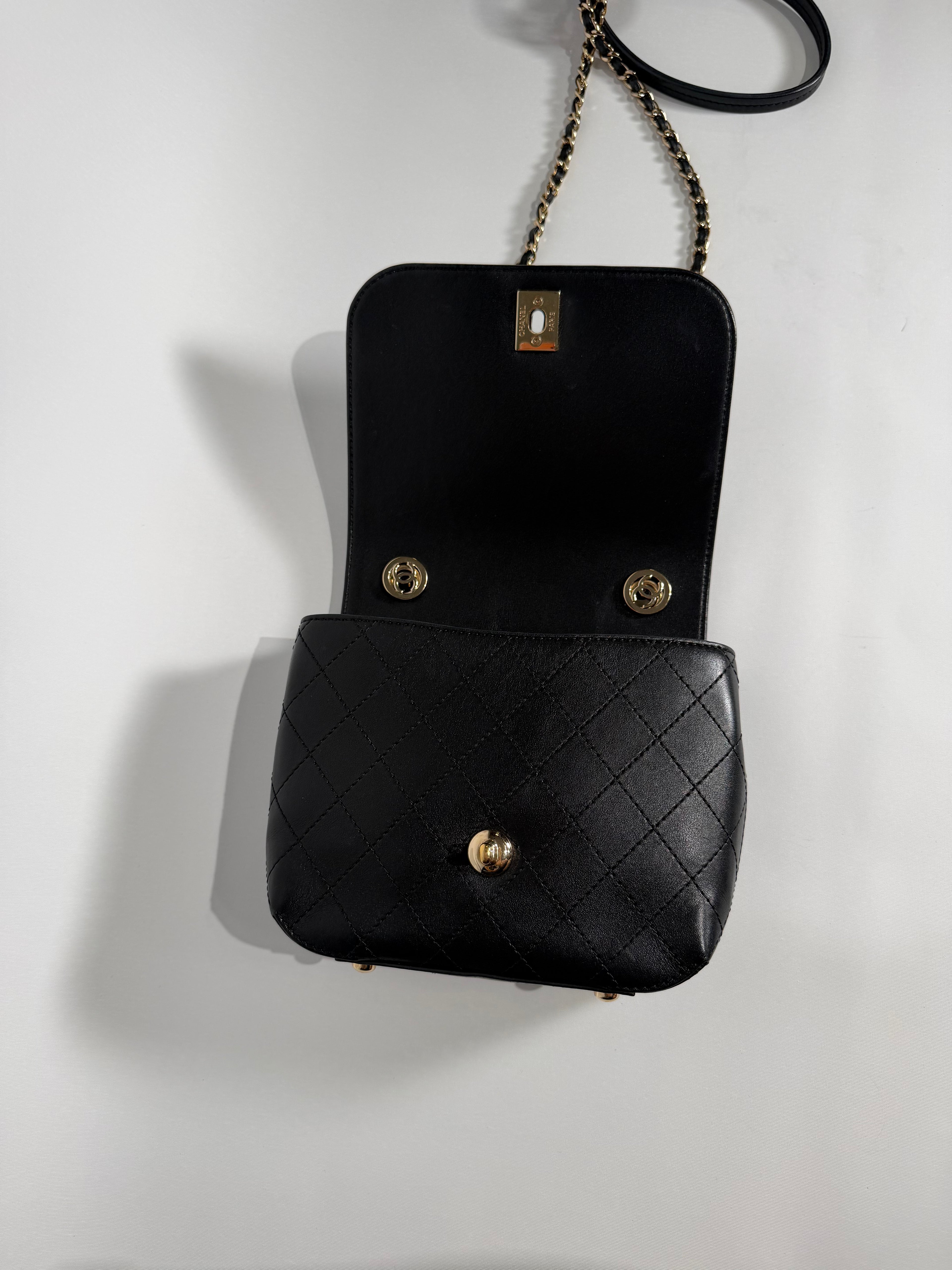 COVERED MATELASSE SMALL FLAP CLOSURE CHAIN CALFSKIN