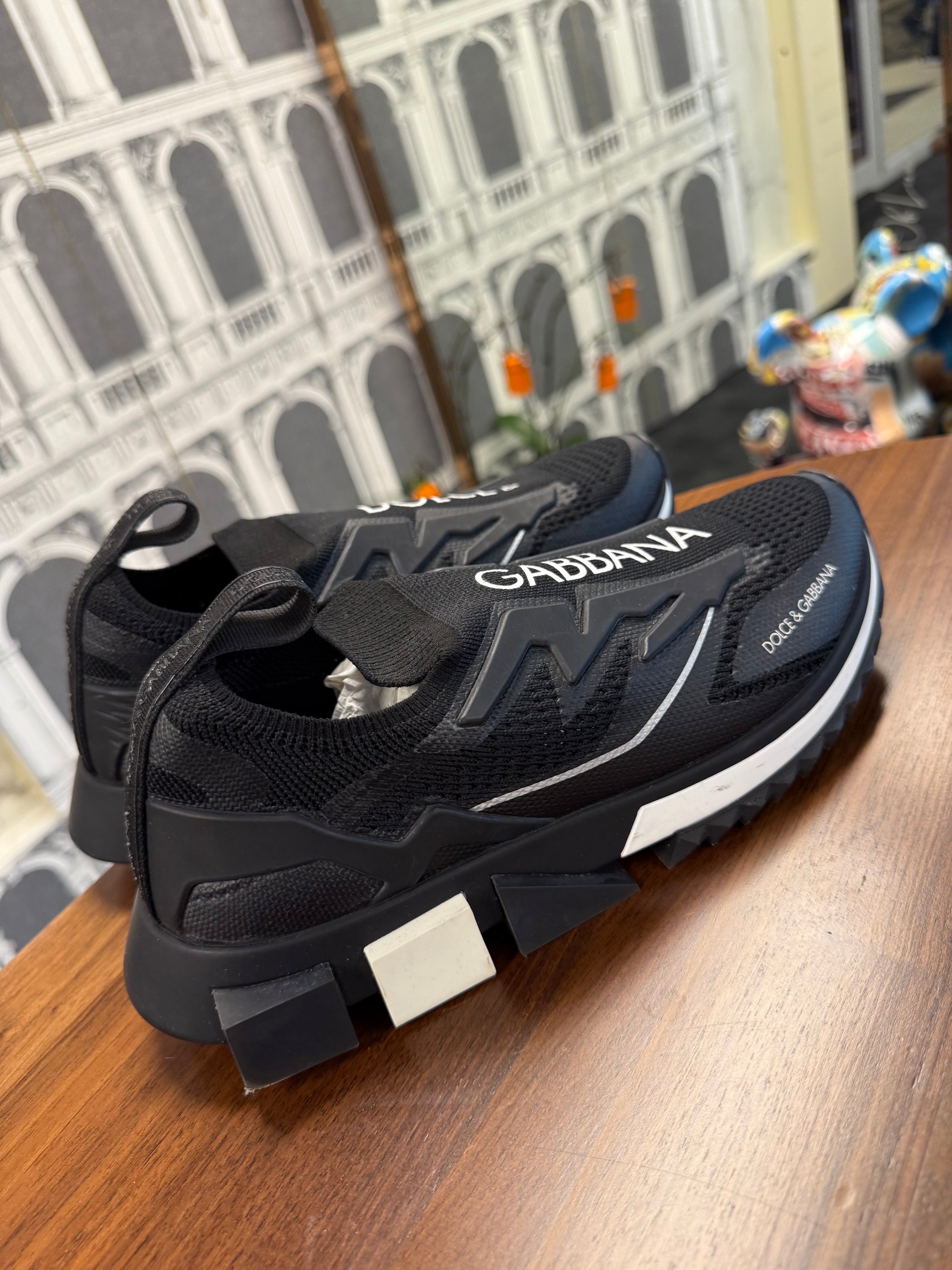 DOCLE & GABANA TRAINER SIZE 40.5