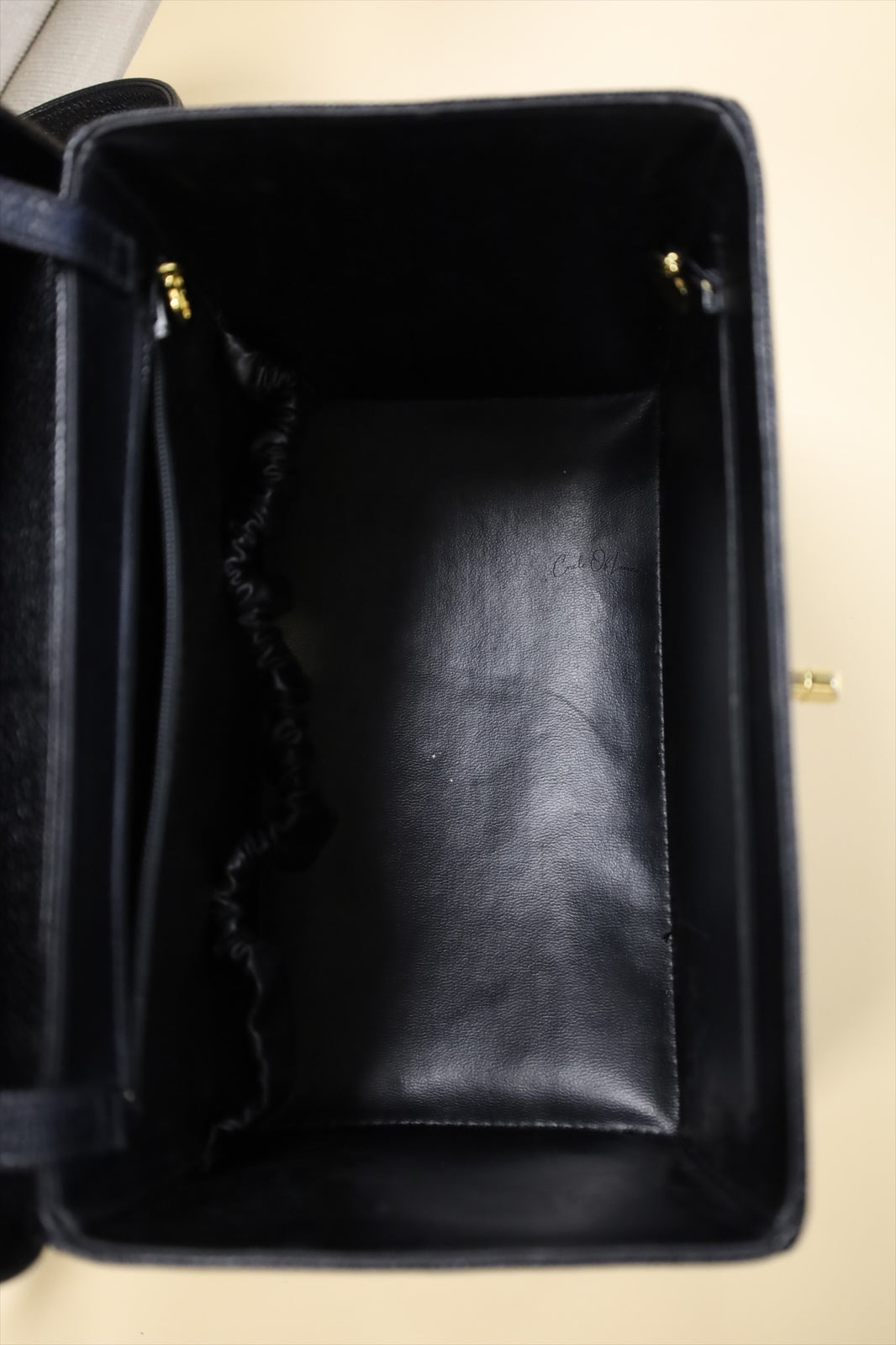 CHANEL BLACK VANITY WITH CHAIN VINTAGE CAVIAR GOLD HW