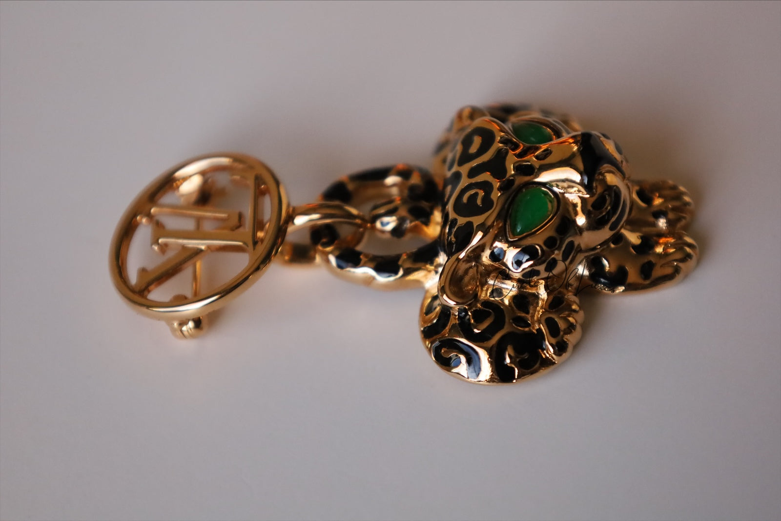 LOUIS VUITTON LEOPARD BROOCH GHW