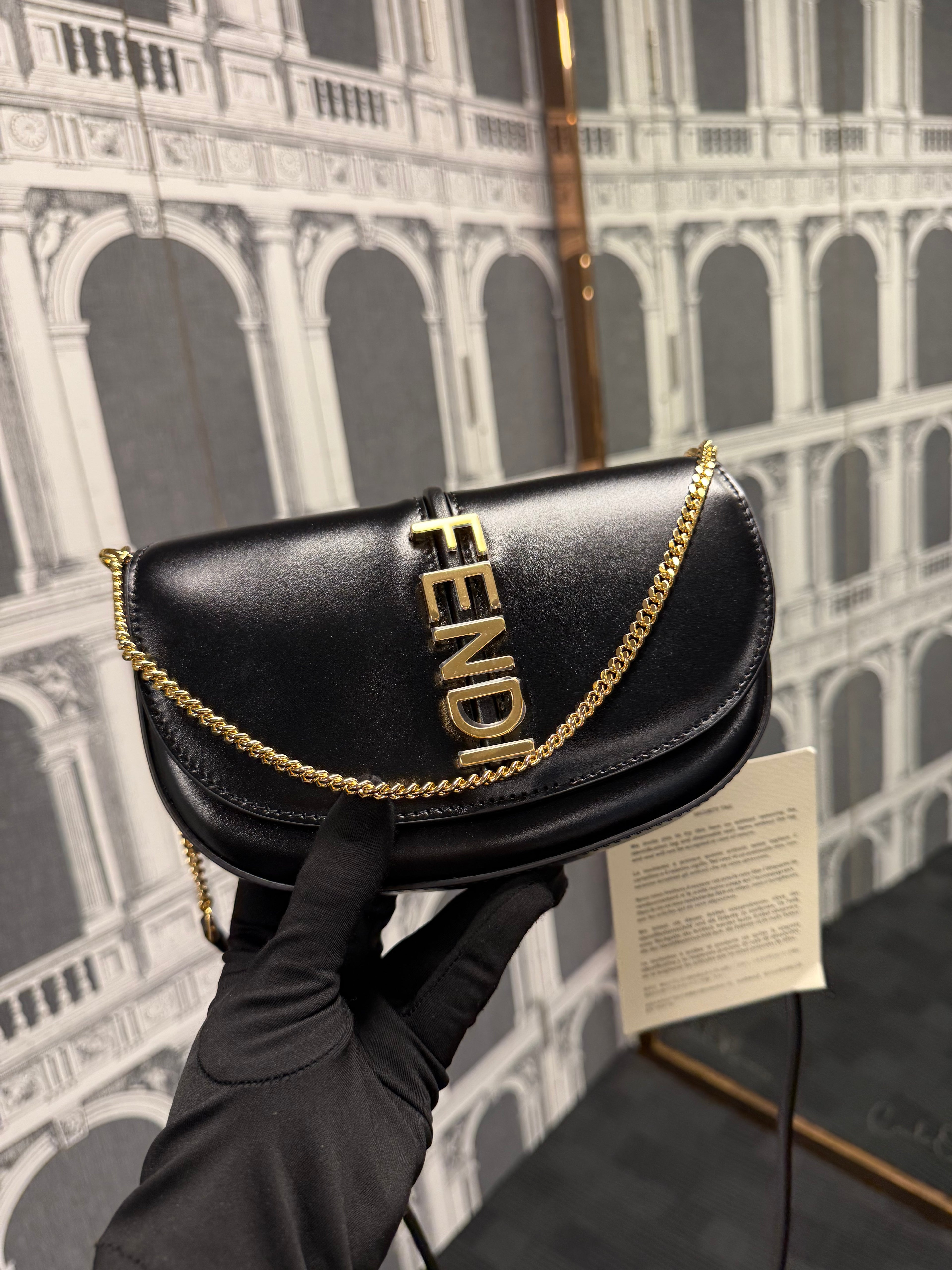 FENDIGRAPHY WALLET ON CHAIN BLACK  LEATHER WALLET