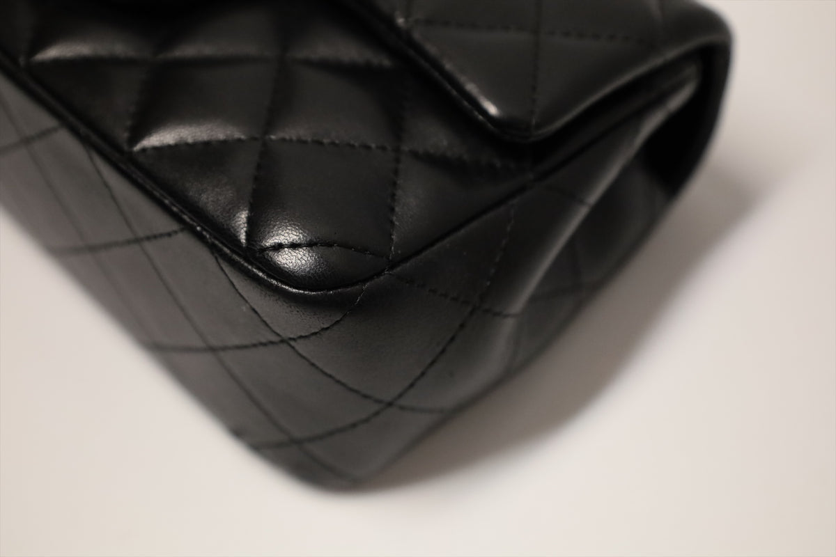 CHANEL CLASSIC MINI LAMBSKIN  GHW BAG