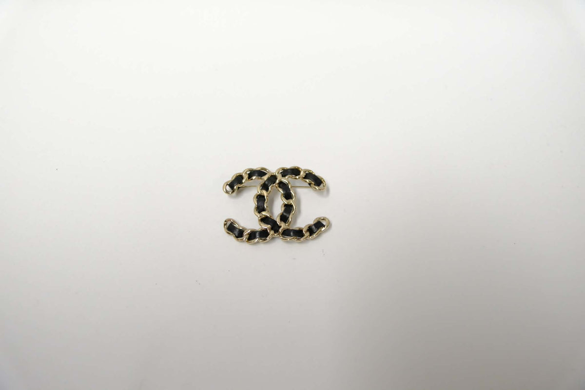 CHANEL CLASSIC LEATHER CHAIN BROOCH