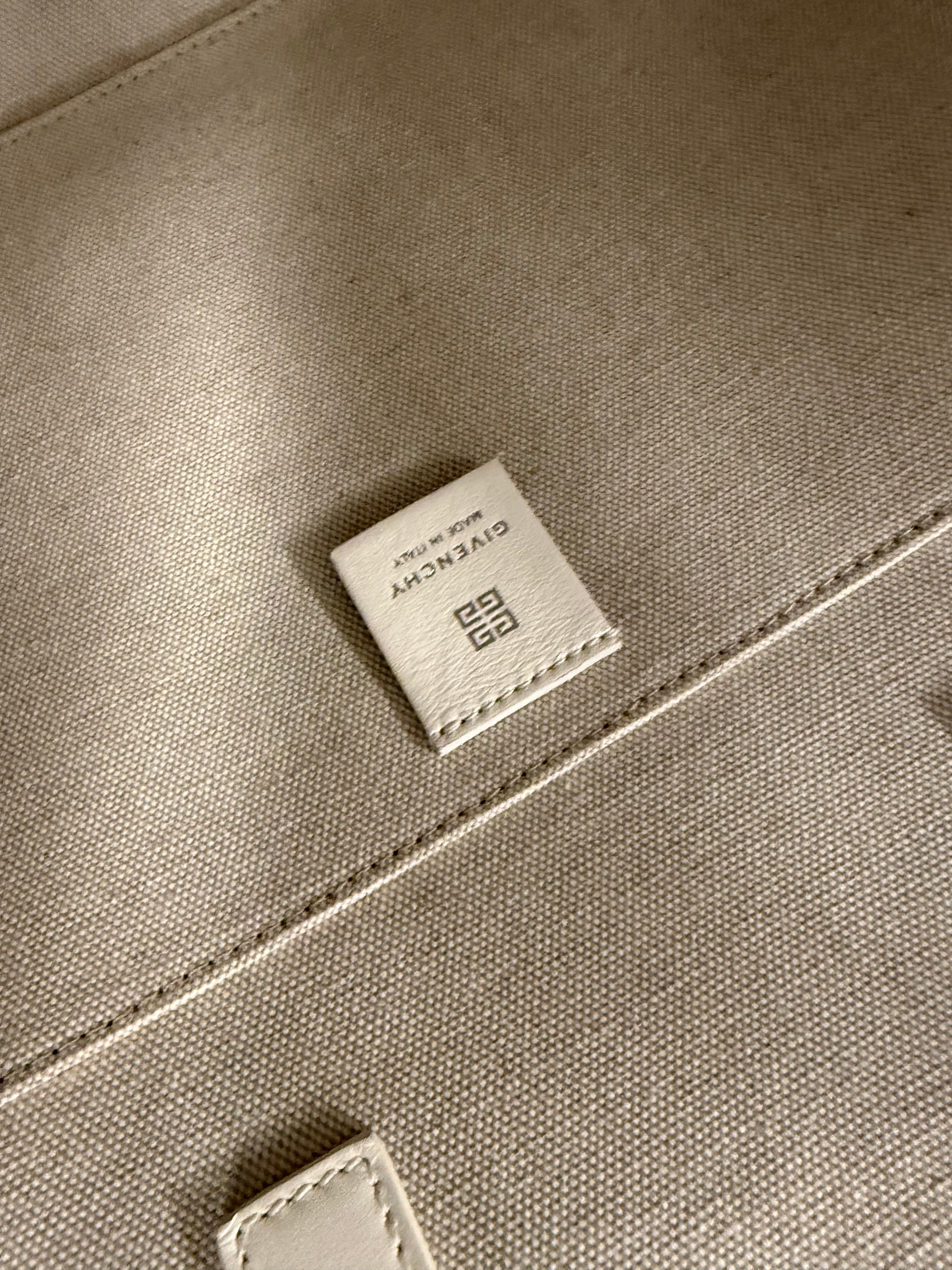 GIVENCHY TOTE MEDIUM CANVAS