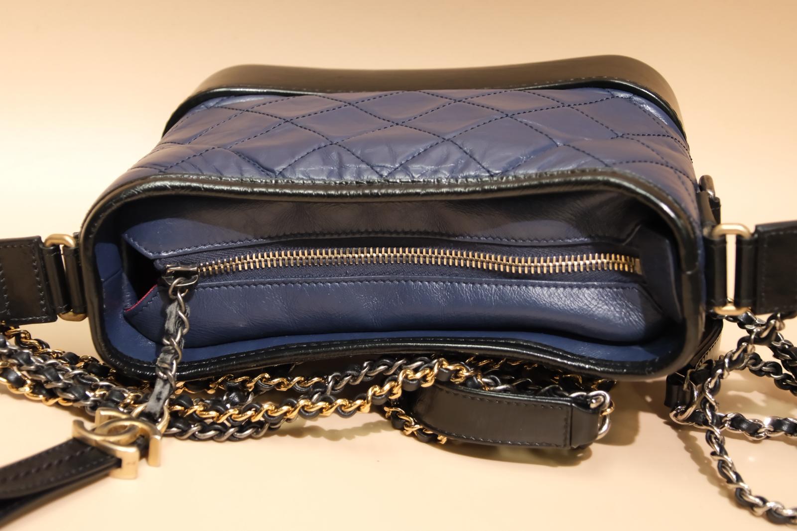 CHANEL SMALL GABRIELLE NAVY/BLACK CALFSKIN MIXED HARDWARE