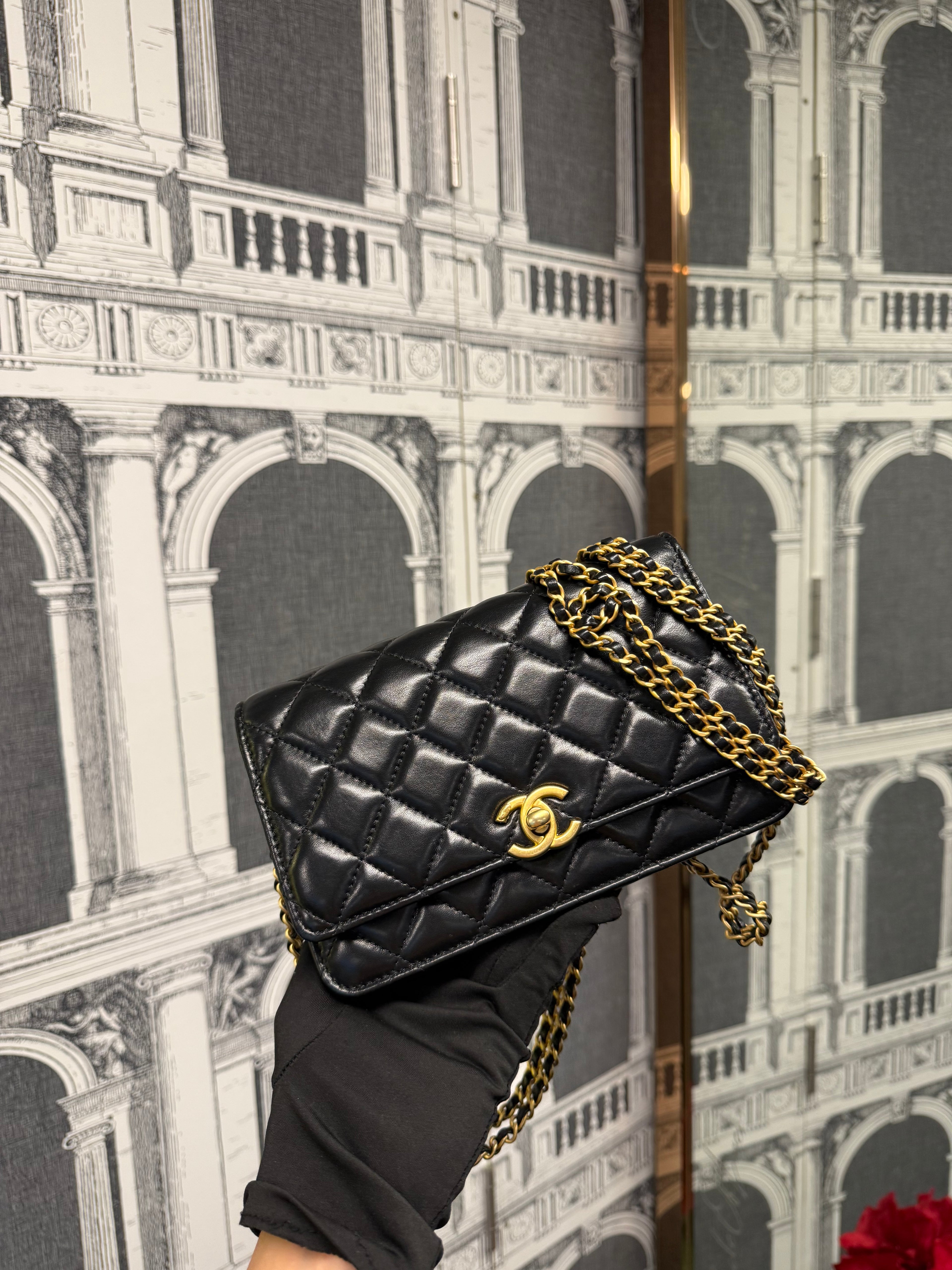 CHANEL BLACK WALLET ON CHAIN SEASONAL GHW
