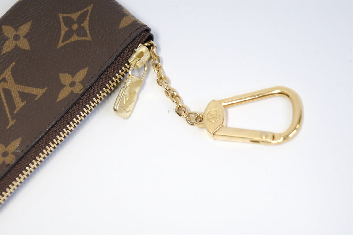 LOUIS VUITTON KEY CHAIN POUCH MONOGRAM