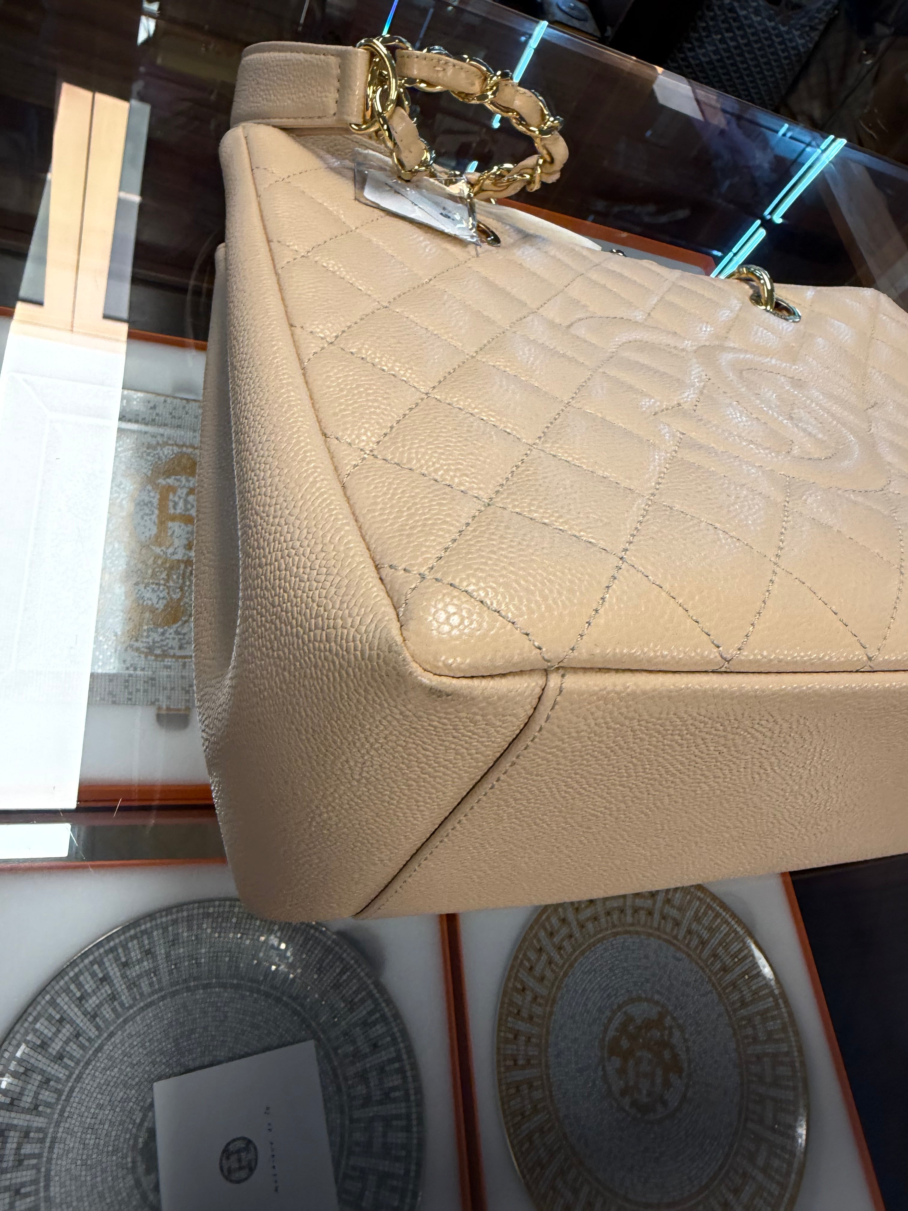 CHANEL GST BEIGE CAVIAR  GHW