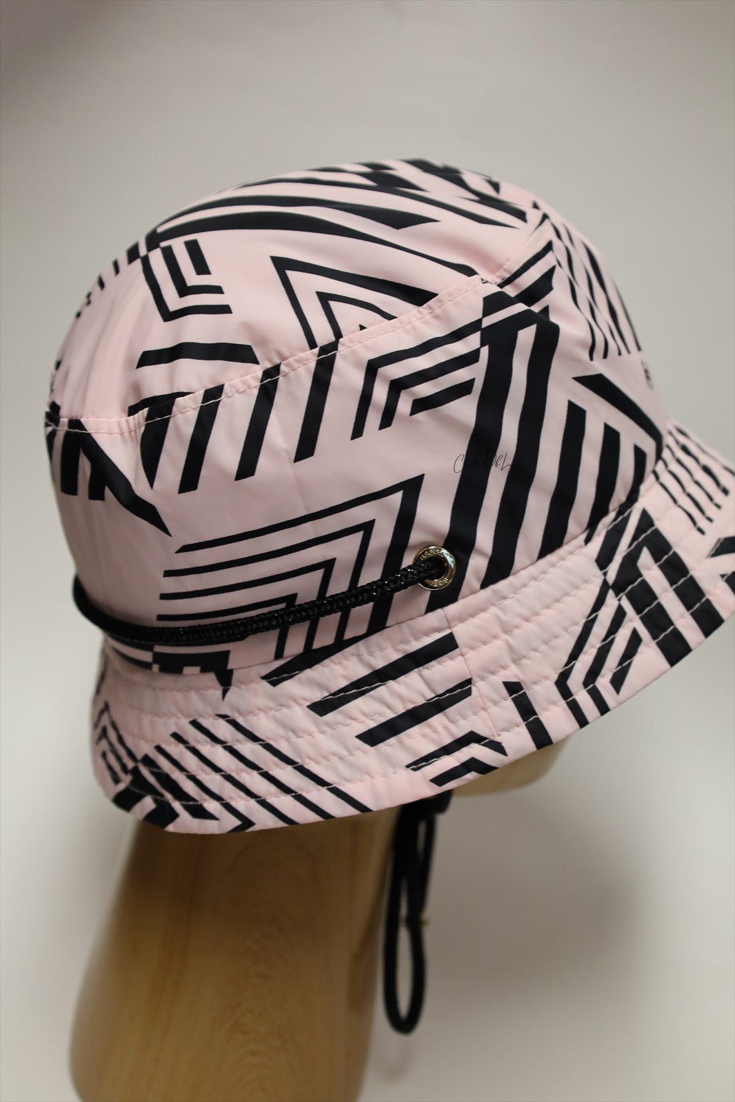 NEW CHANEL PINK BUCKET BAG SIZE S