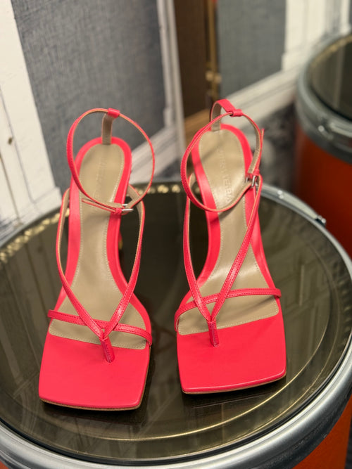 BOTTEVEGA VENETA STRETCH ATRAP SANDAL SIZE 39 (New)