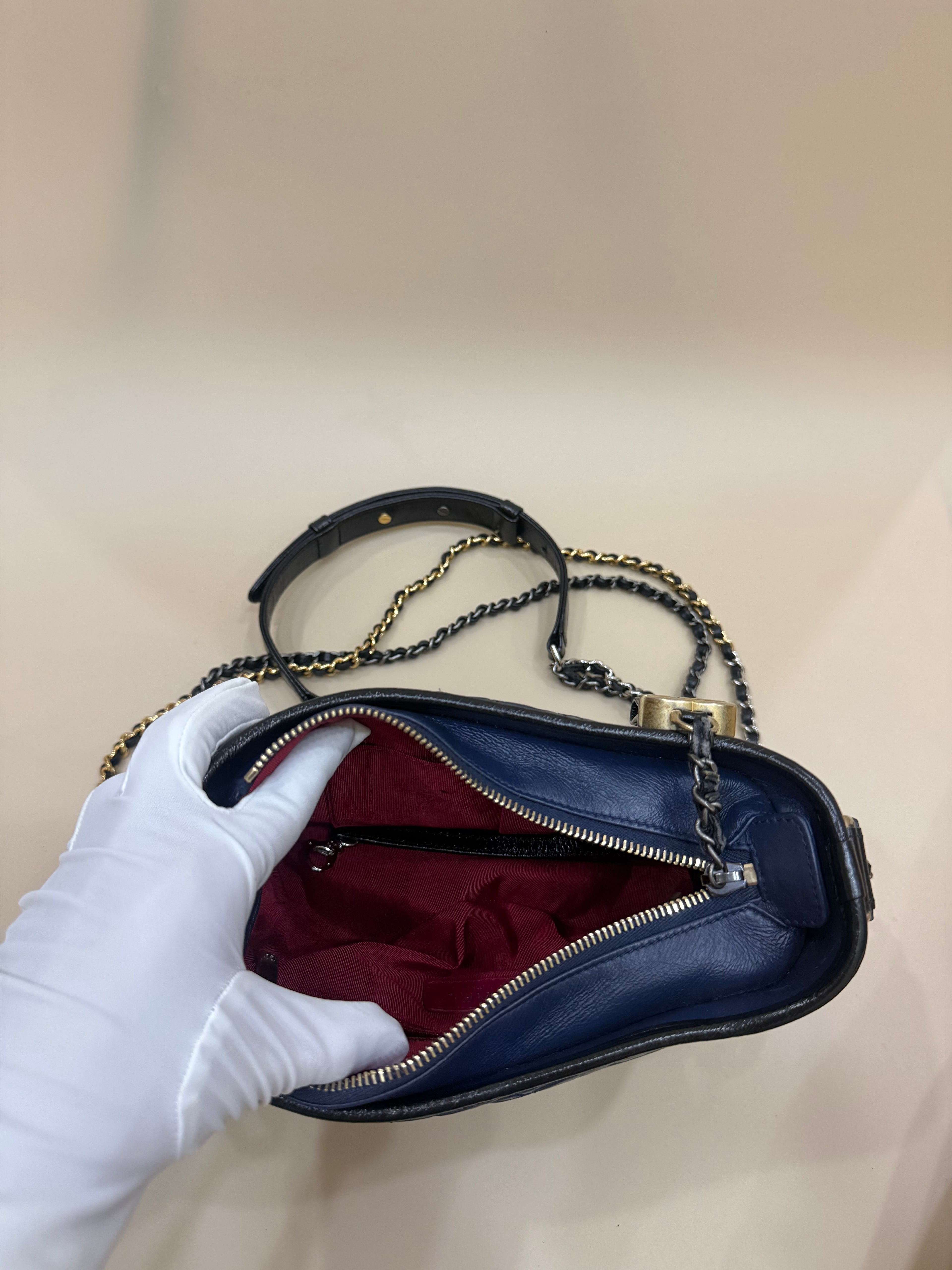 CHANEL SMALL GABRIELLE NAVY/BLACK CALFSKIN MIXED HARDWARE
