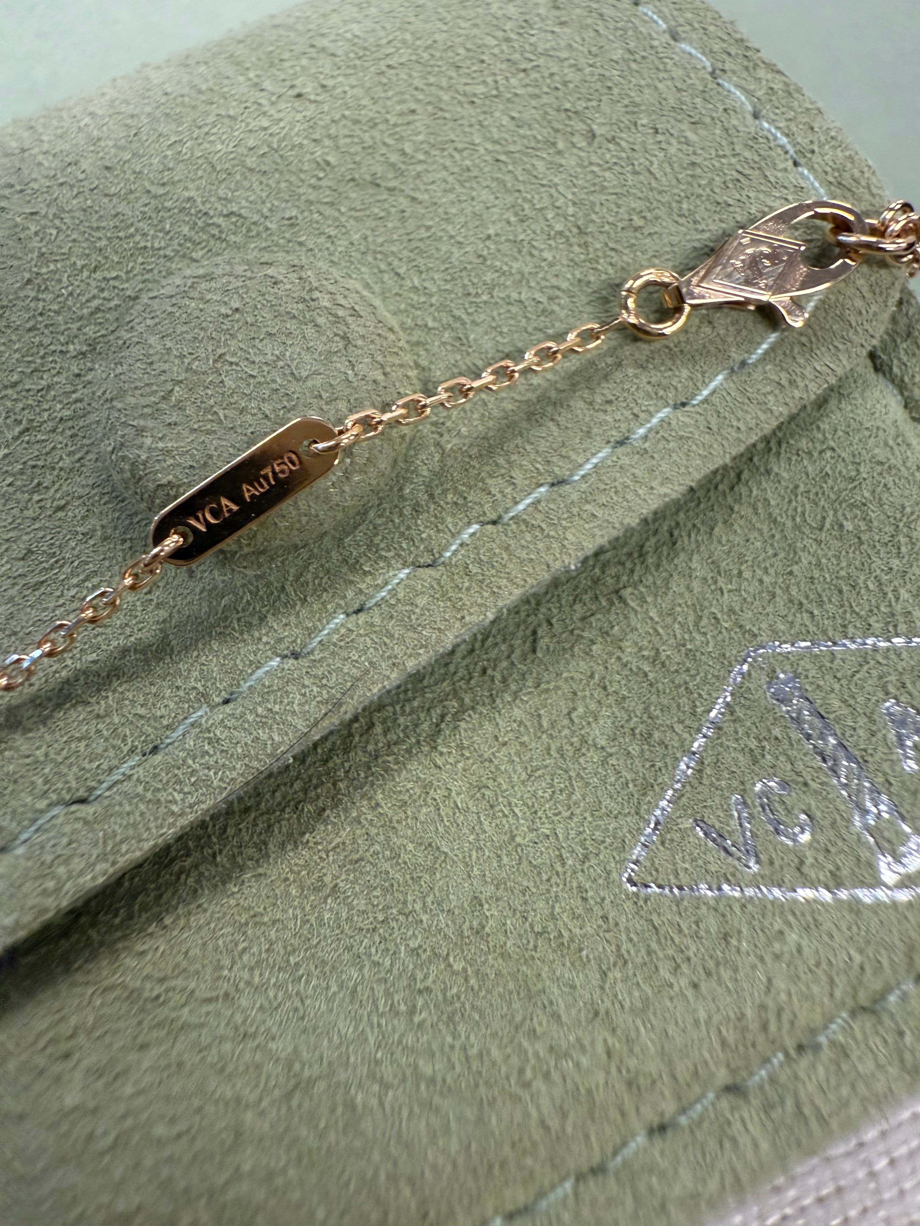 VANCLEEF & ARPELS SWEET PENDANT CARNELIAN  RHHW