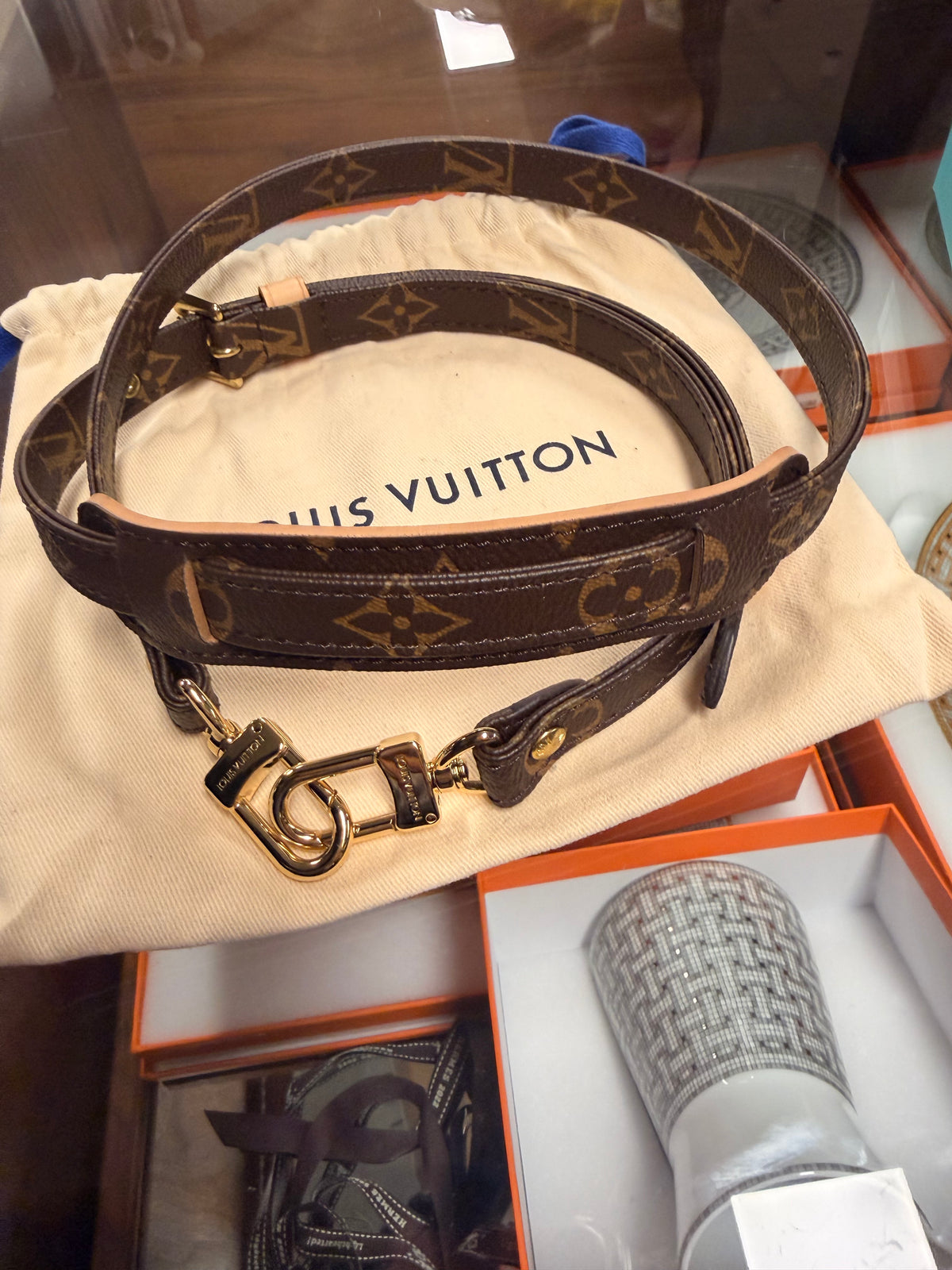 LOUIS VUITTON STRAP MONOGRAM