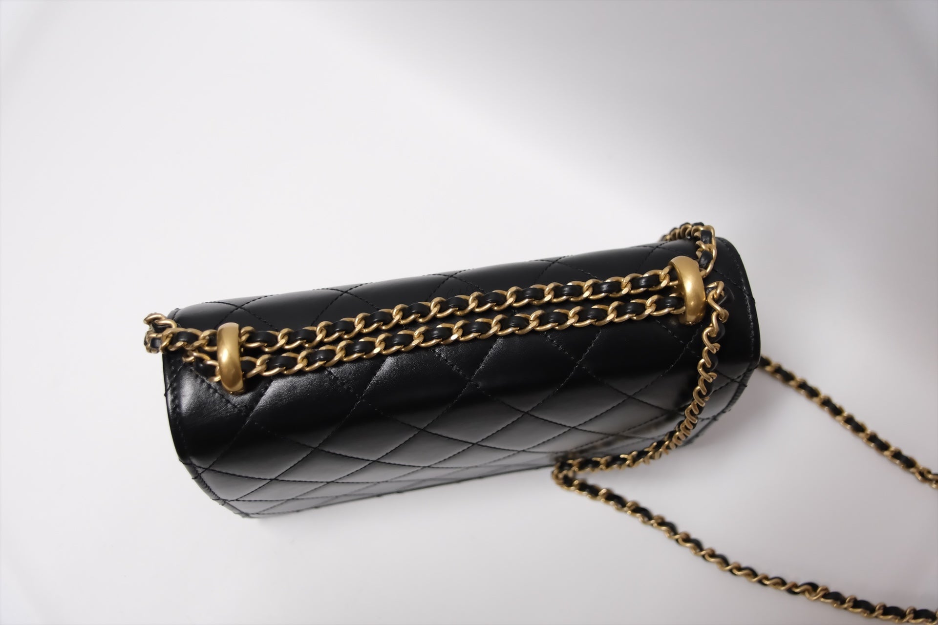 CHANEL GOLD CRUSH FLAP BAG BLACK CALFSKIN GHW